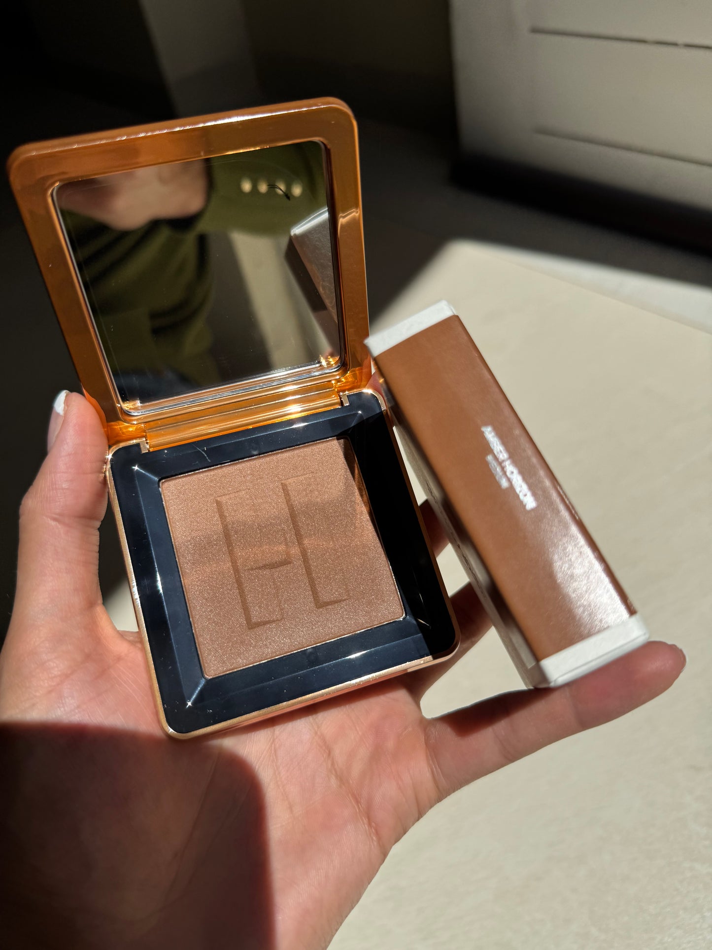 HAUS LABS BY LADY GAGA Power Sculpt Velvet Talc-Free Powder Bronzer- Amber Horizon Medium