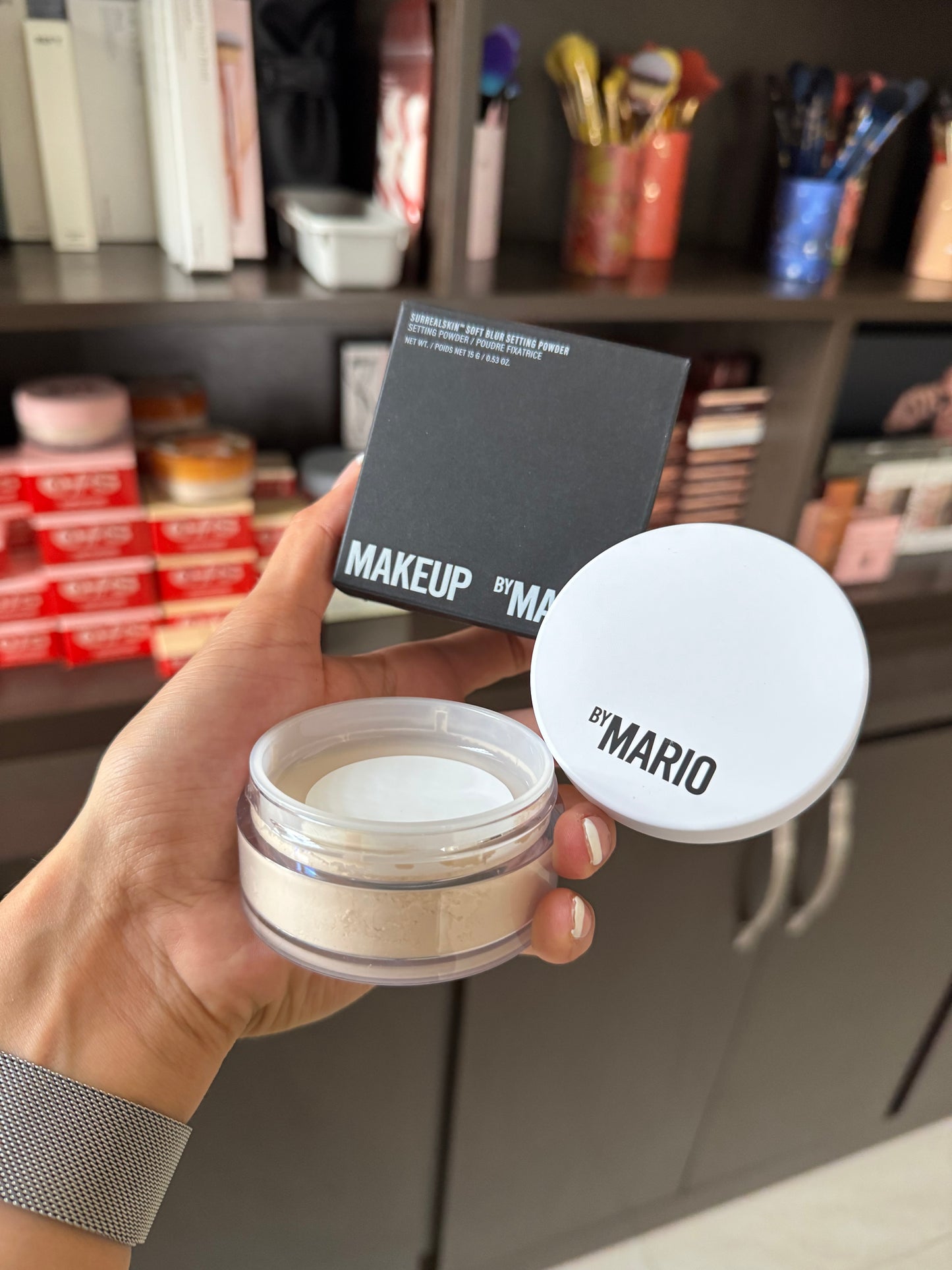 MAKEUP BY MARIO SurrealSkin™ Talc-Free Soft Blur Setting Powder Tono-2 Neutral Light