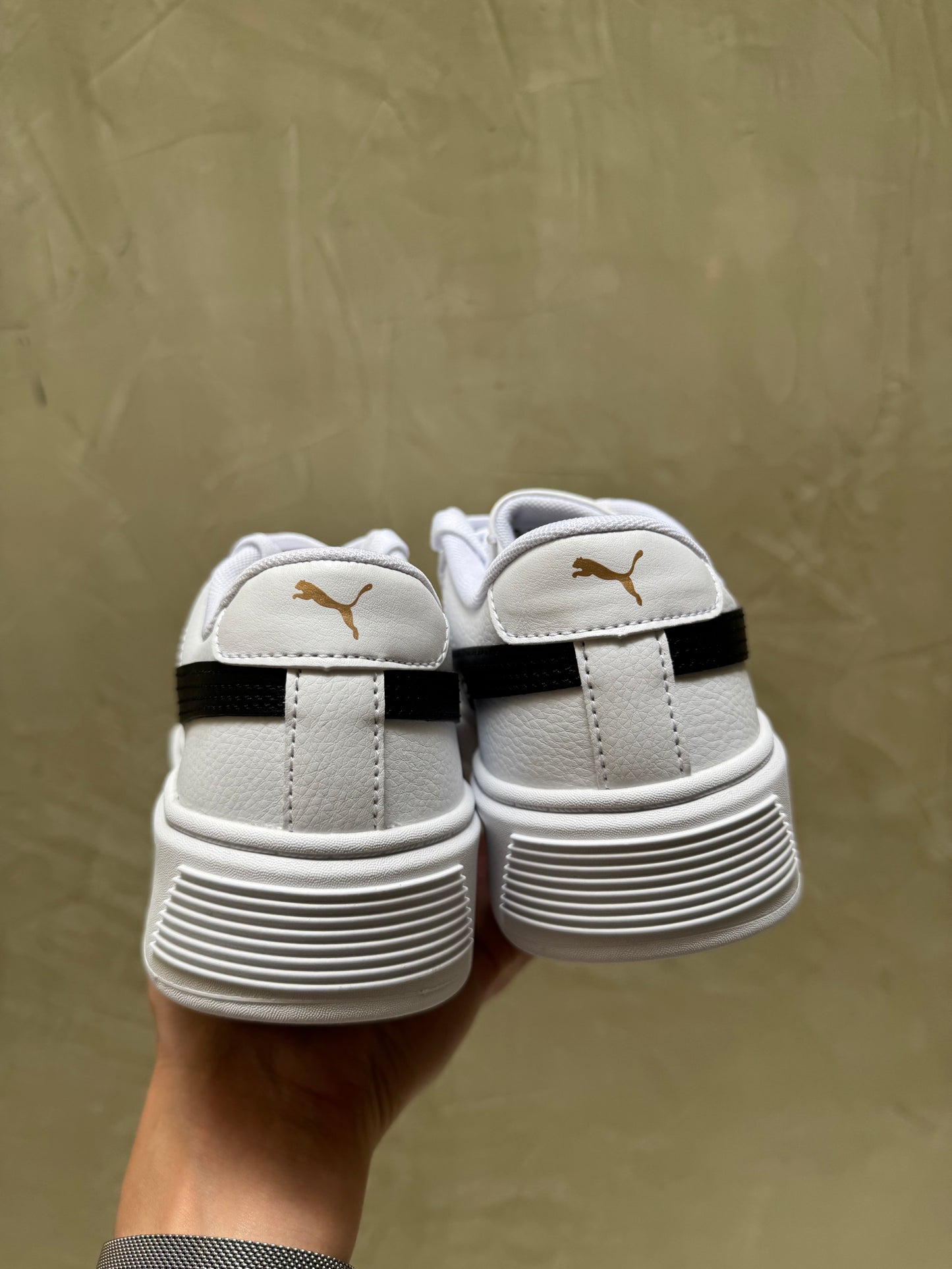 Tenis Puma Talla 23.5 (sin caja)