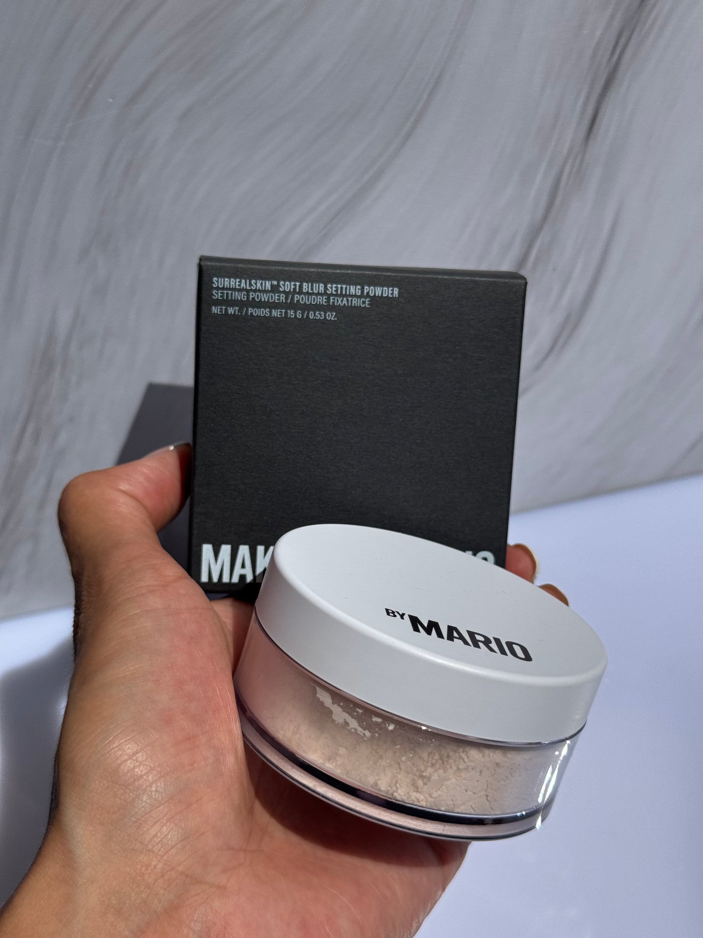 MAKEUP BY MARIO SurrealSkin™ Talc-Free Soft Blur Setting Powder Tono-2 Neutral Light