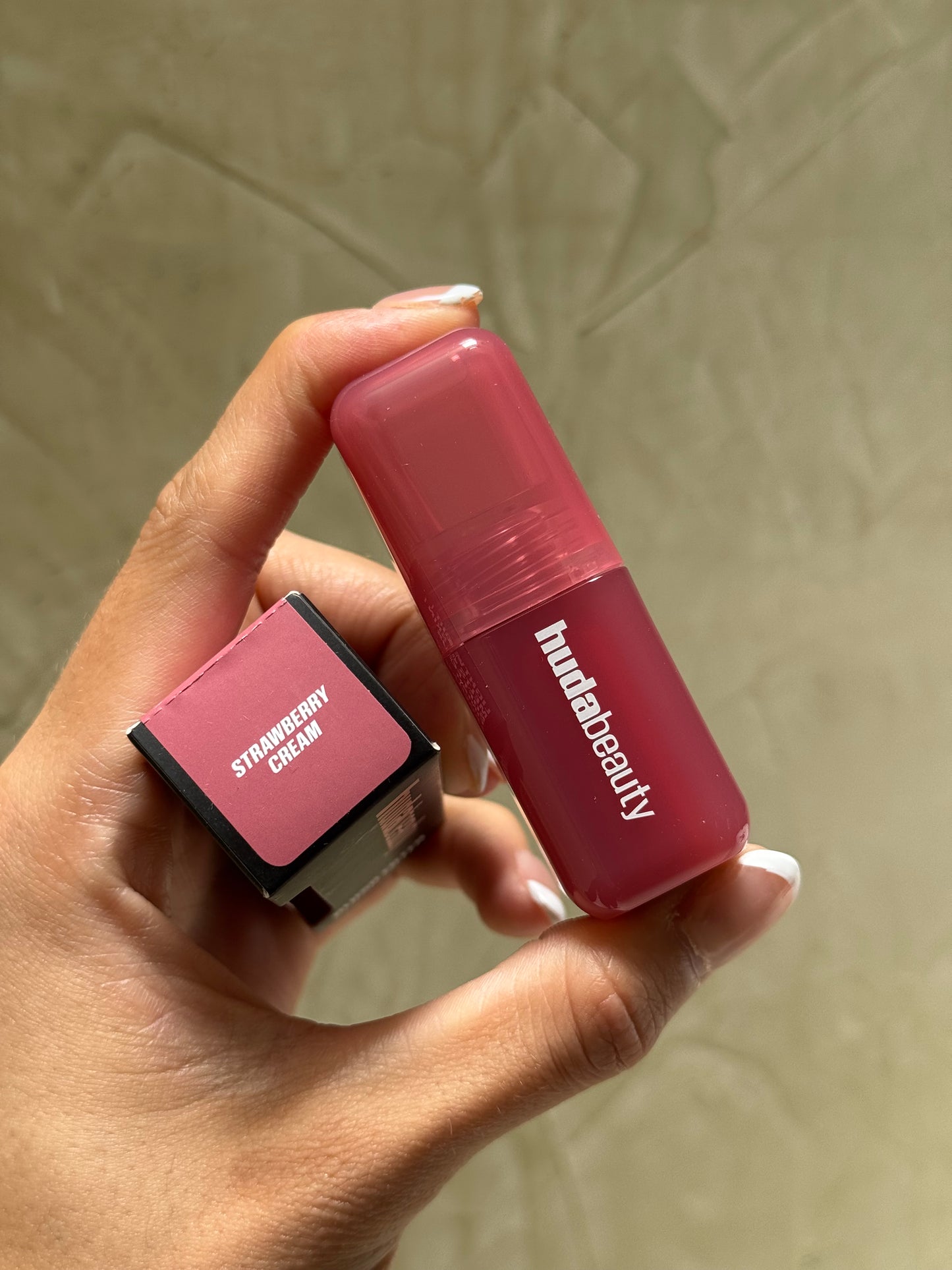 HUDA BEAUTY Blush Filter Soft Glow Liquid Blush SUNSET LYCHEE