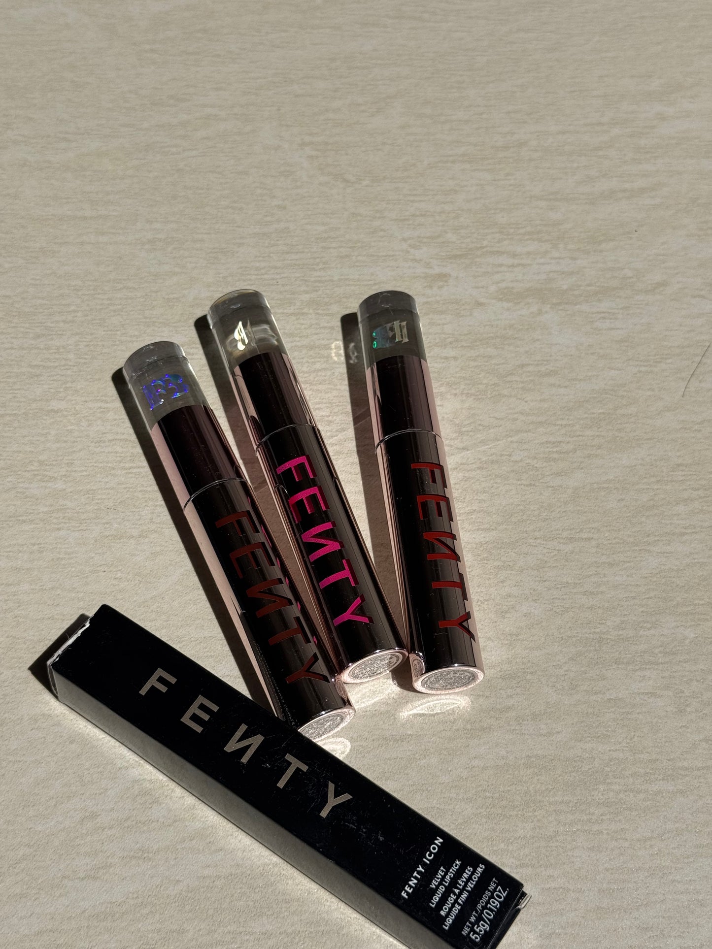Fenty Beauty by Rihanna- Fenty Icon Velvet Liquid Lipstick Tono- H.B.I.C. 02