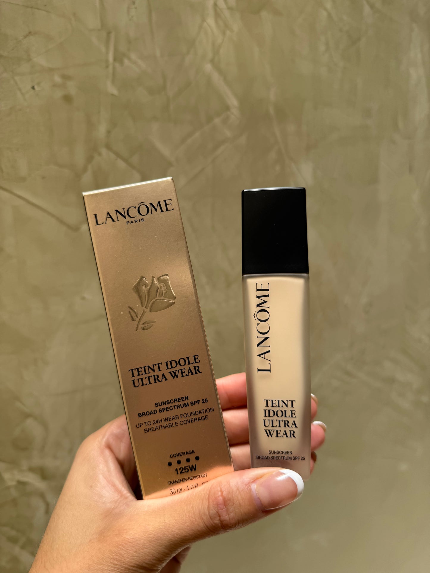Lancôme Teint Idole Ultra 24H Long Wear Matte Foundation with Hyaluronic Acid & Vitamin E tono-125W