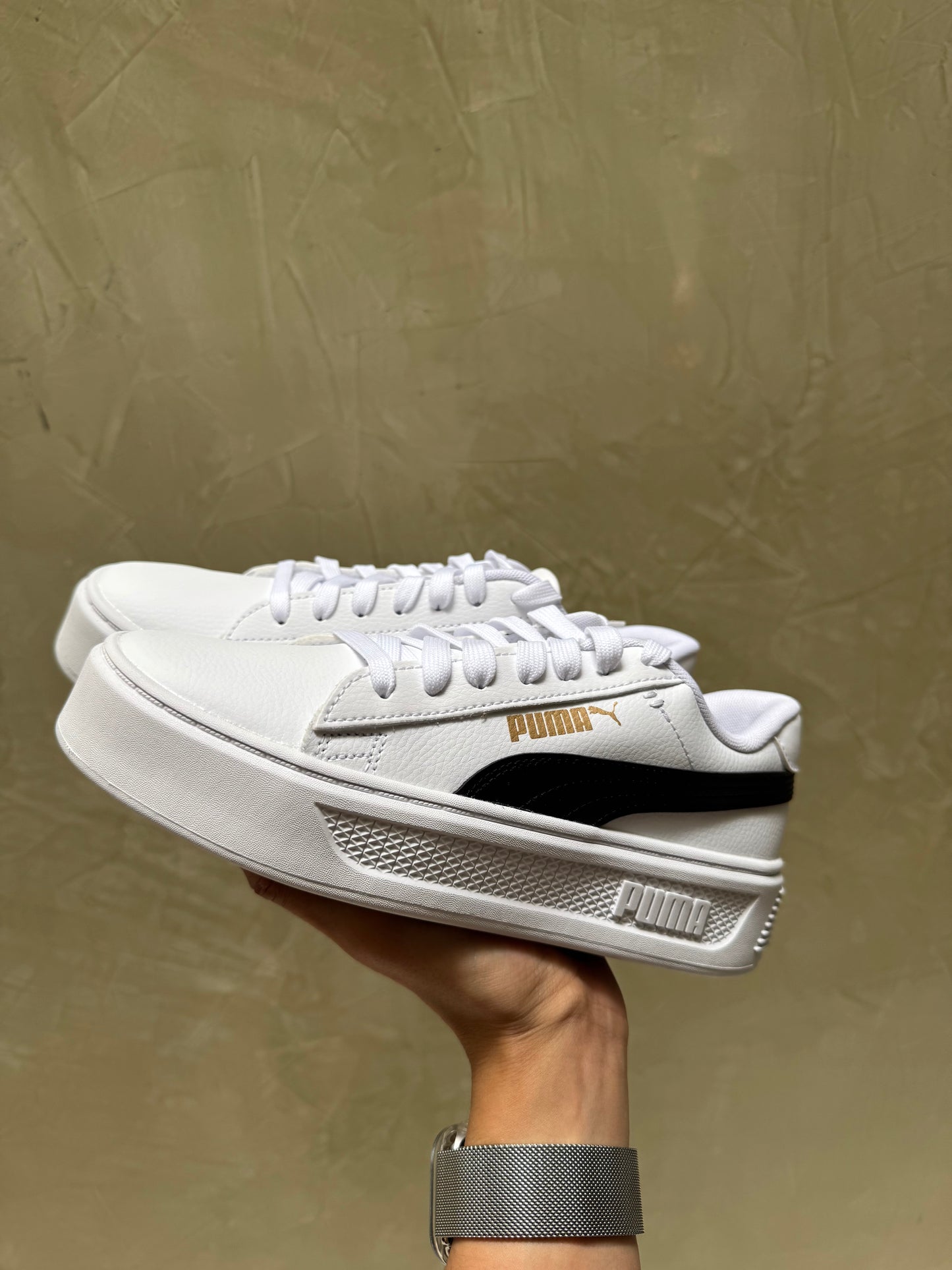 Tenis Puma Talla 23.5 (sin caja)