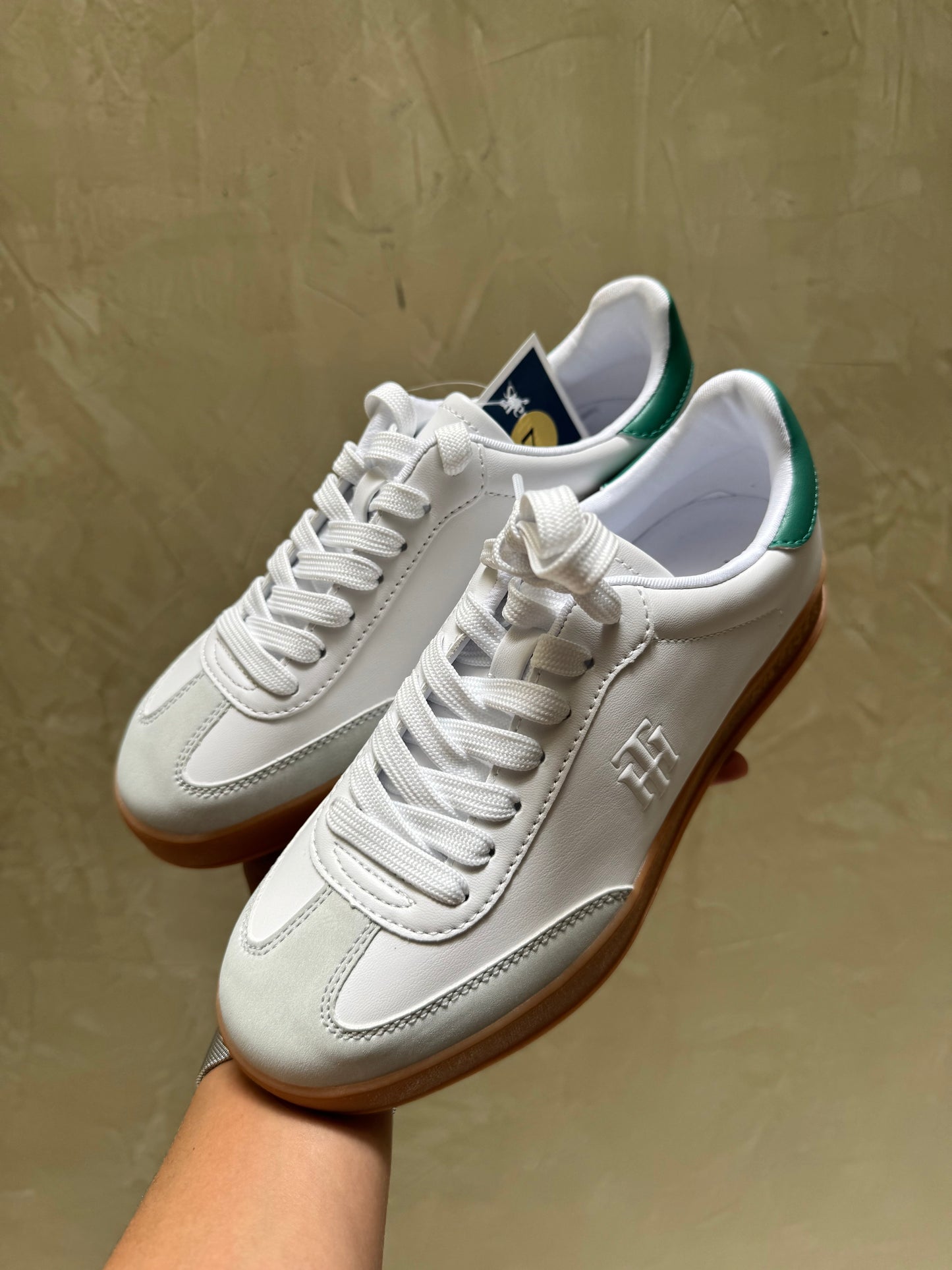 Tenis Tommy Hilfiger Talla 25MX (sin caja)