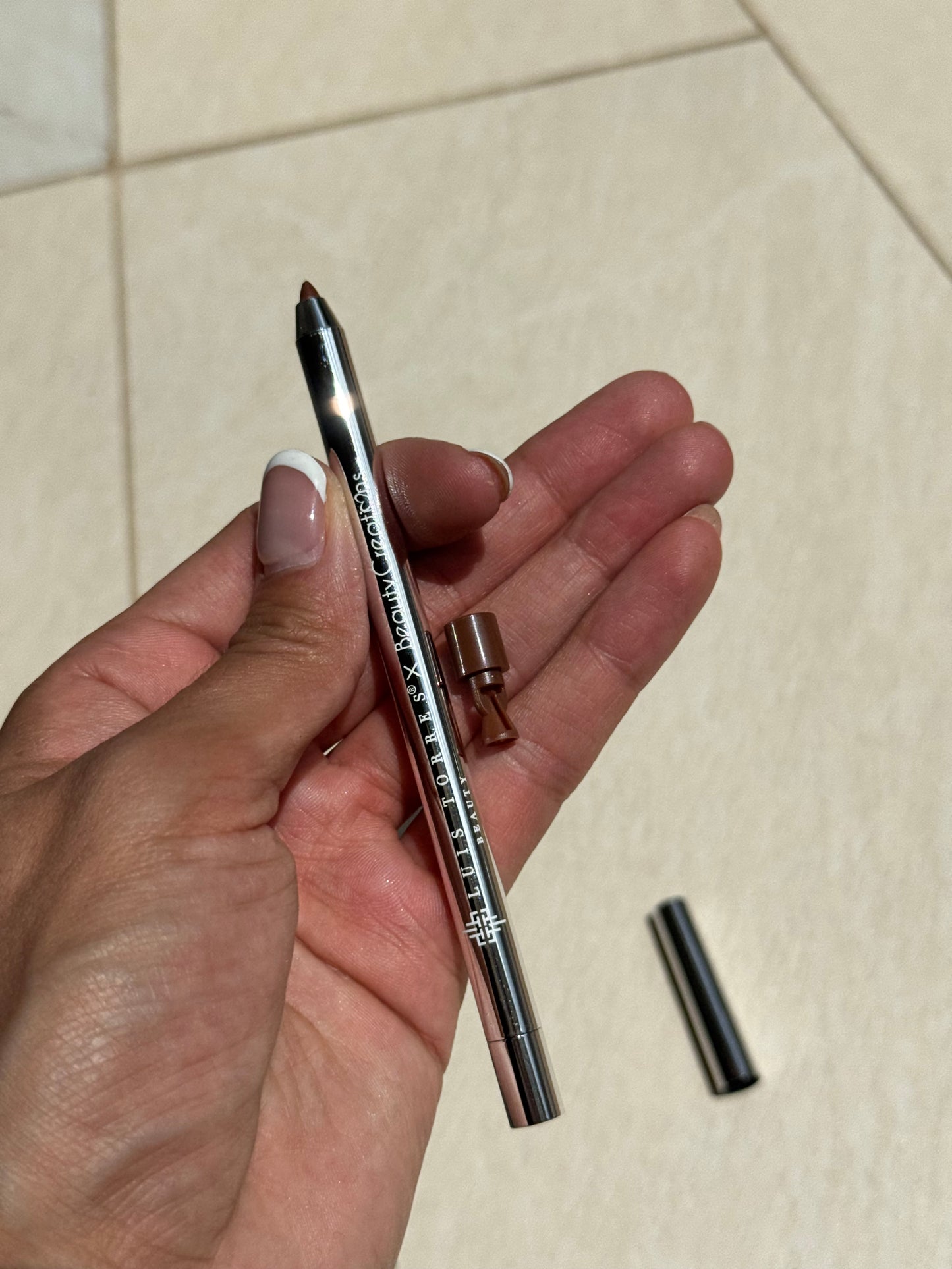 Delineador Nude LUIS TORRES X Beauty Creations