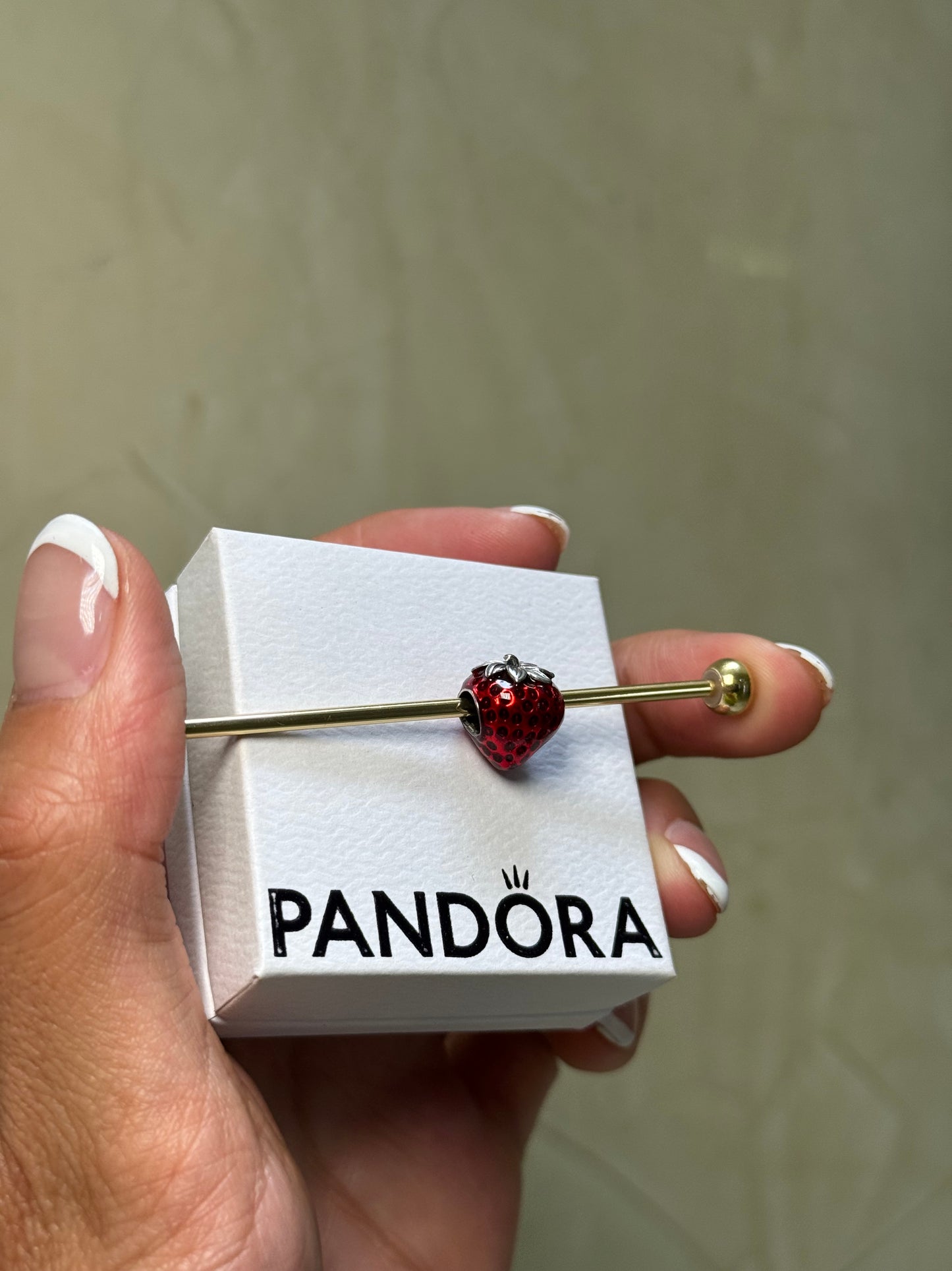 Charm Strawberry PANDORA fresa