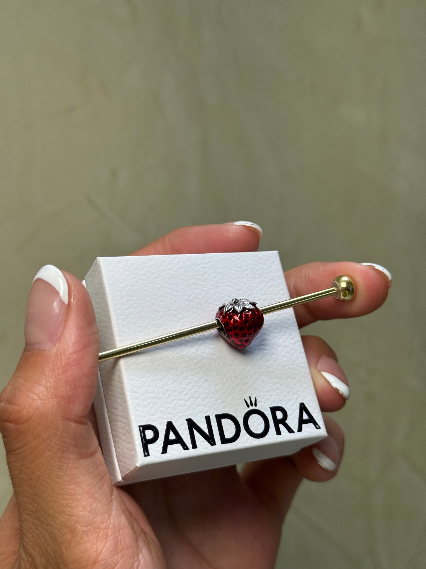 Charm Strawberry PANDORA fresa