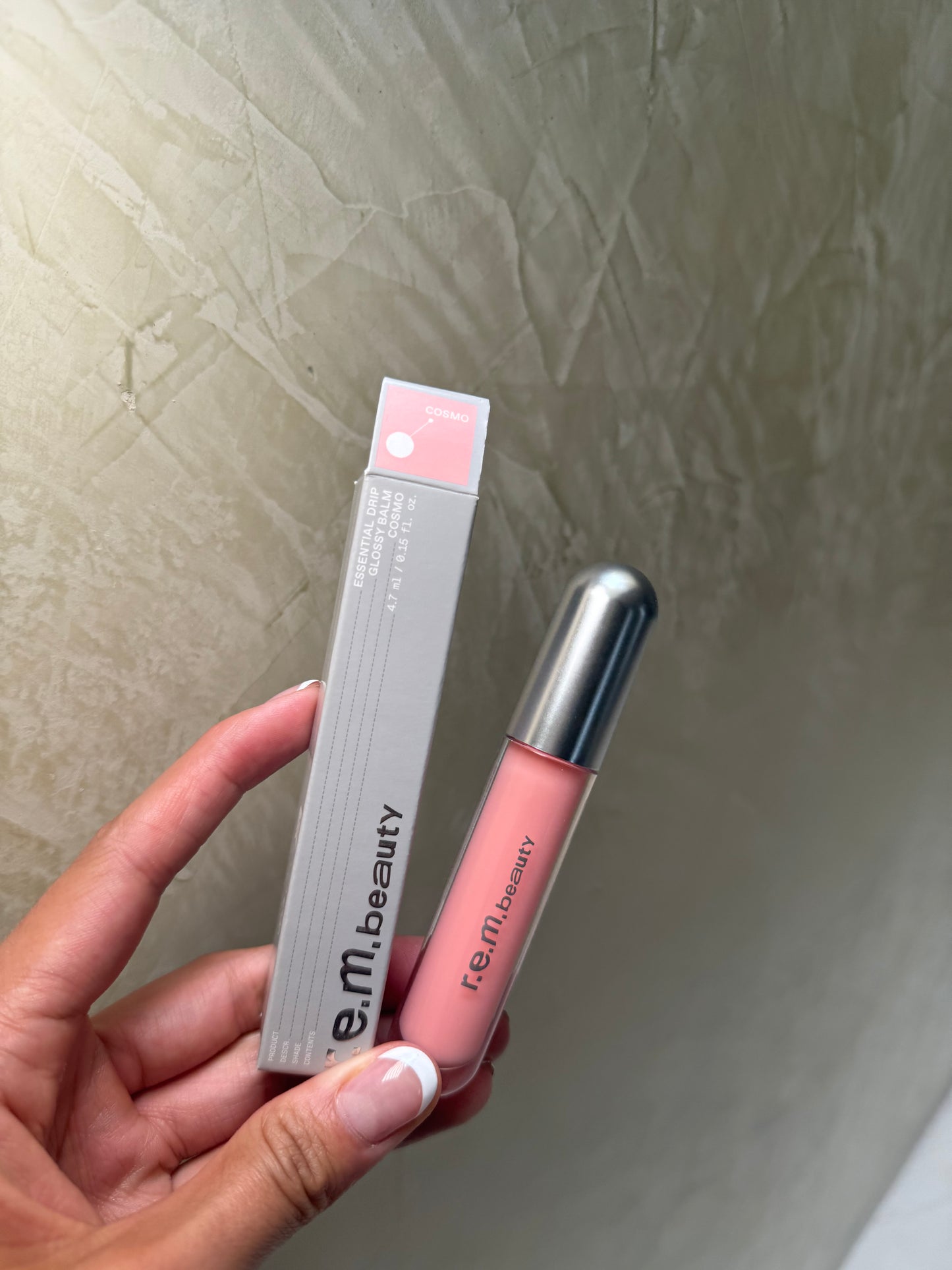 R.e.m. beauty- Essential Drip Glossy Balm