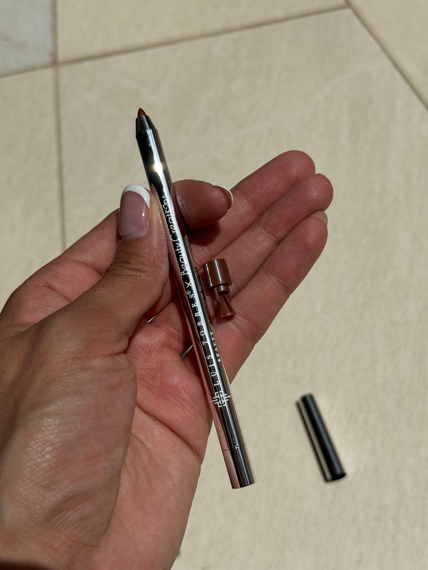 Delineador Nude LUIS TORRES X Beauty Creations