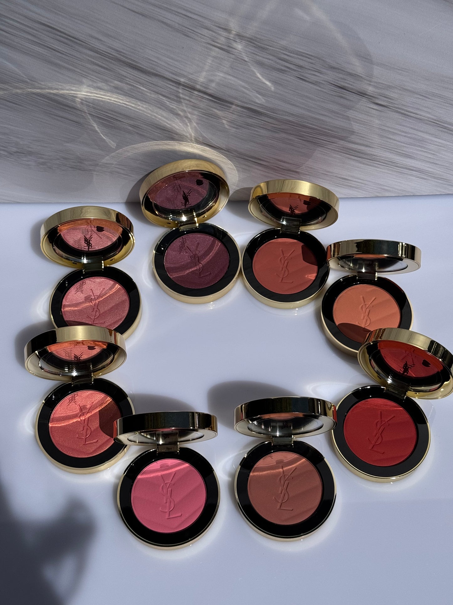 Yves Saint Laurent Make Me Blush 24H Buildable Powder Blush tono- 83 Spicy Berry YSL