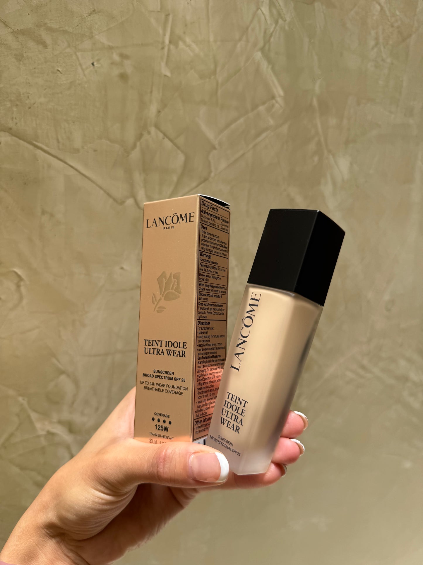 Lancôme Teint Idole Ultra 24H Long Wear Matte Foundation with Hyaluronic Acid & Vitamin E tono-125W