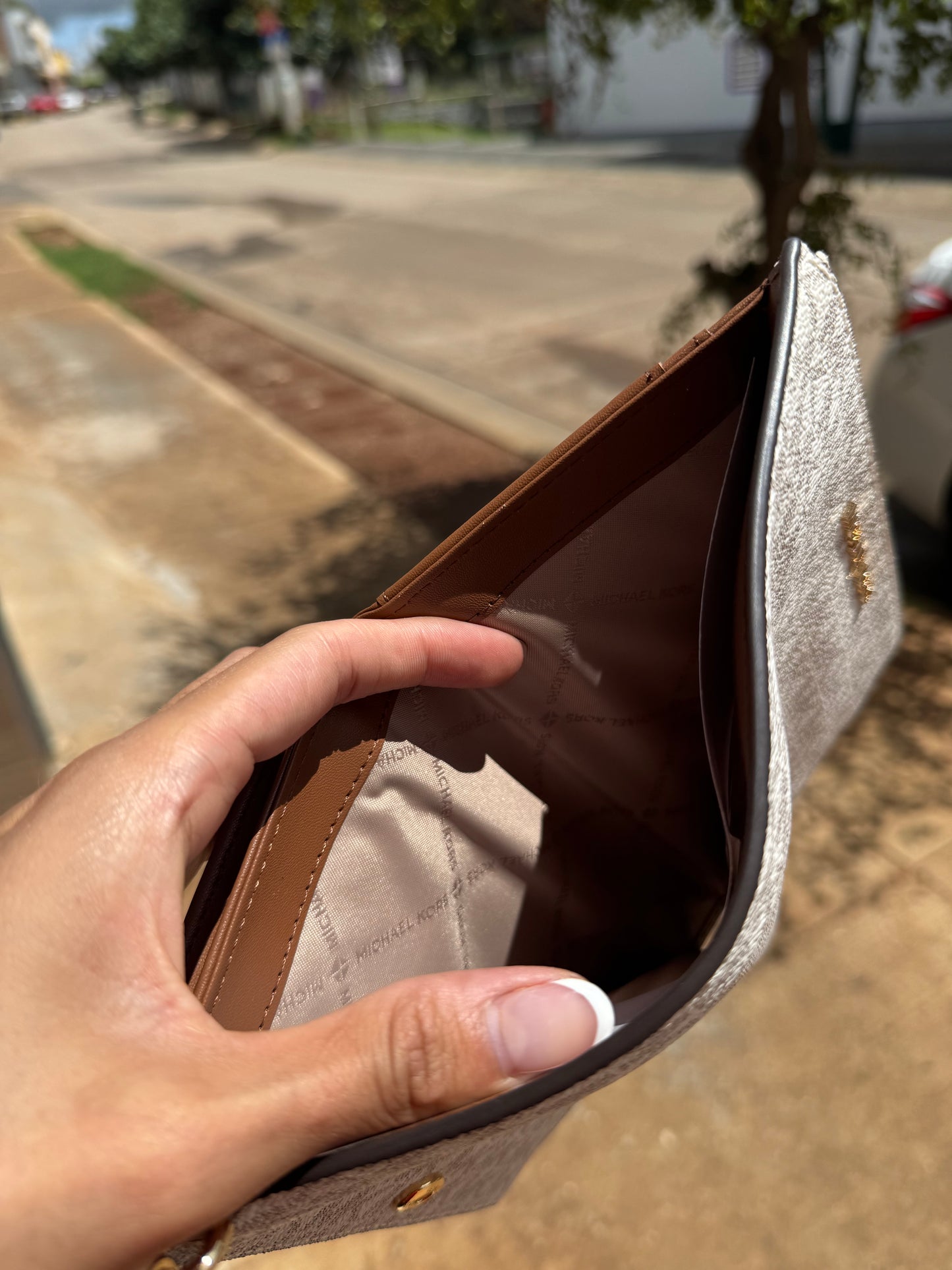 Phone Wallet Michael Kors Beige con Café