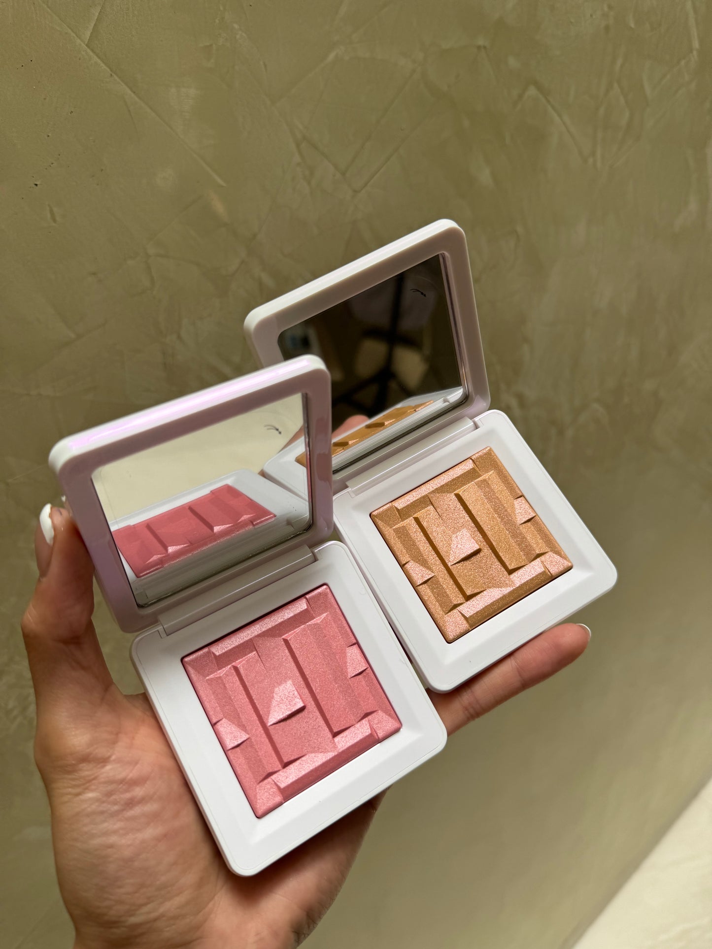 Bio-Radiant Gel-Powder Highlighter Haus Labs- ROSE QUARTZ