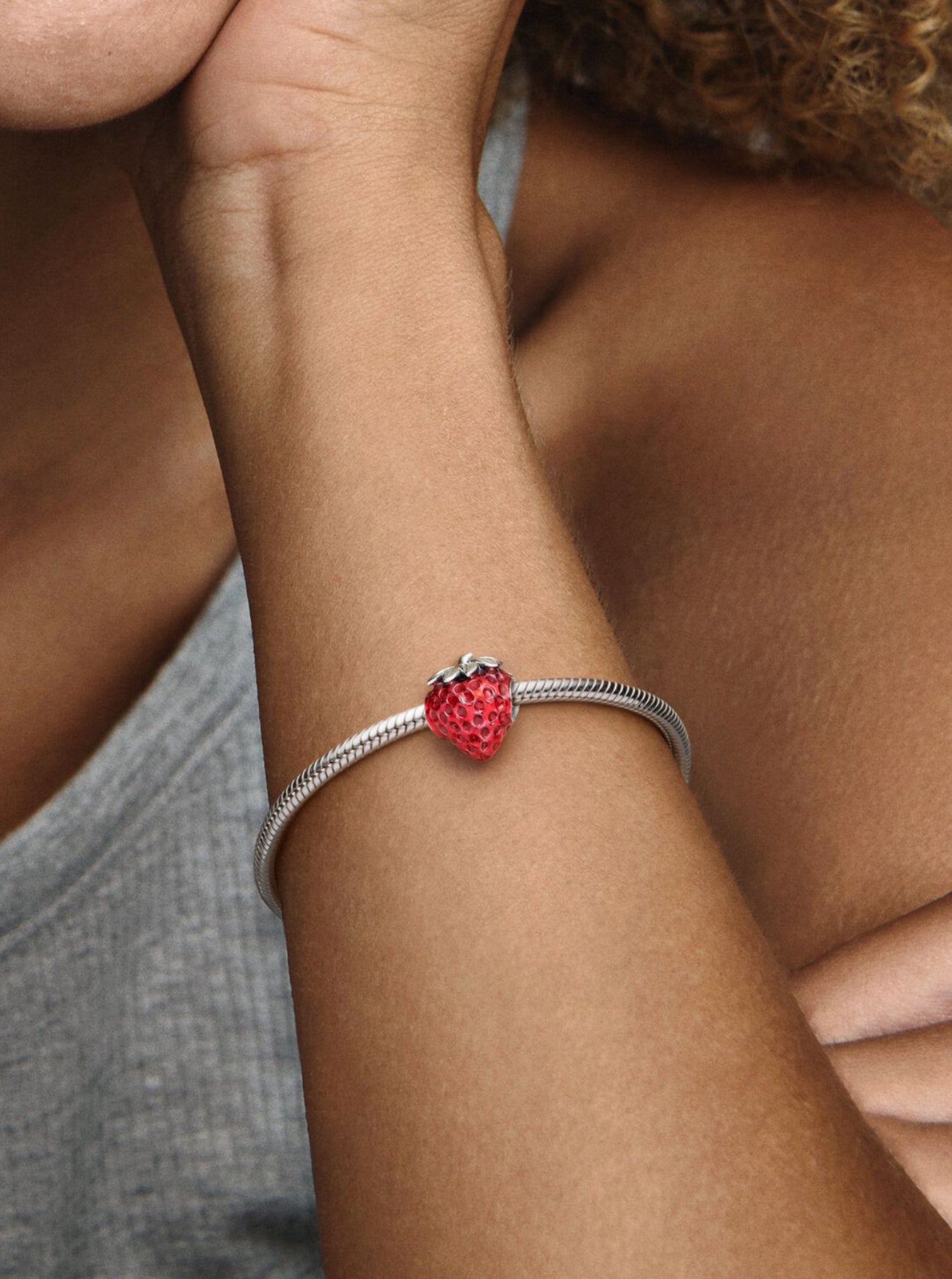 Charm Strawberry PANDORA fresa