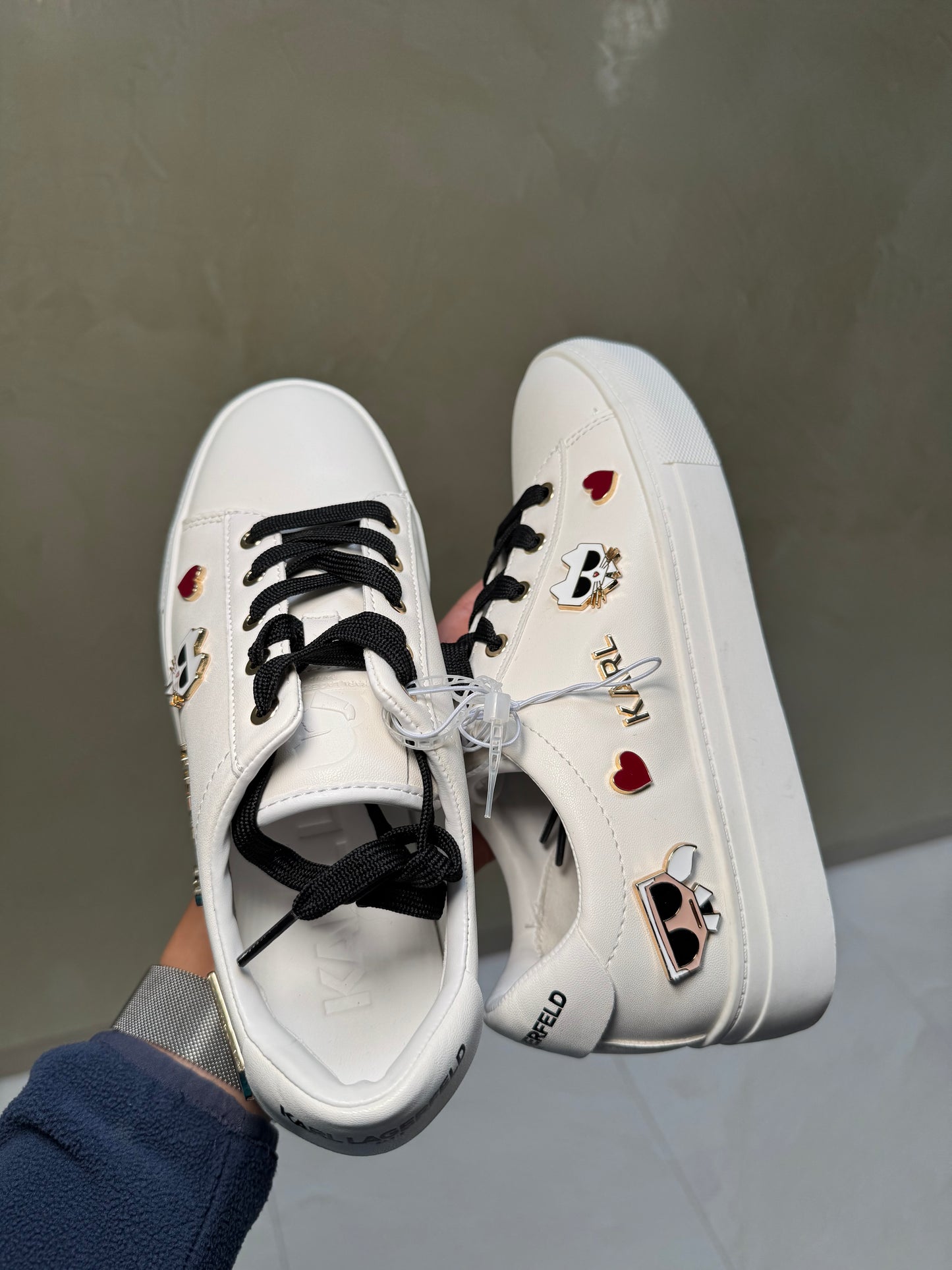 Tenis Karl Lagerfeld Talla 23mx (sin caja)