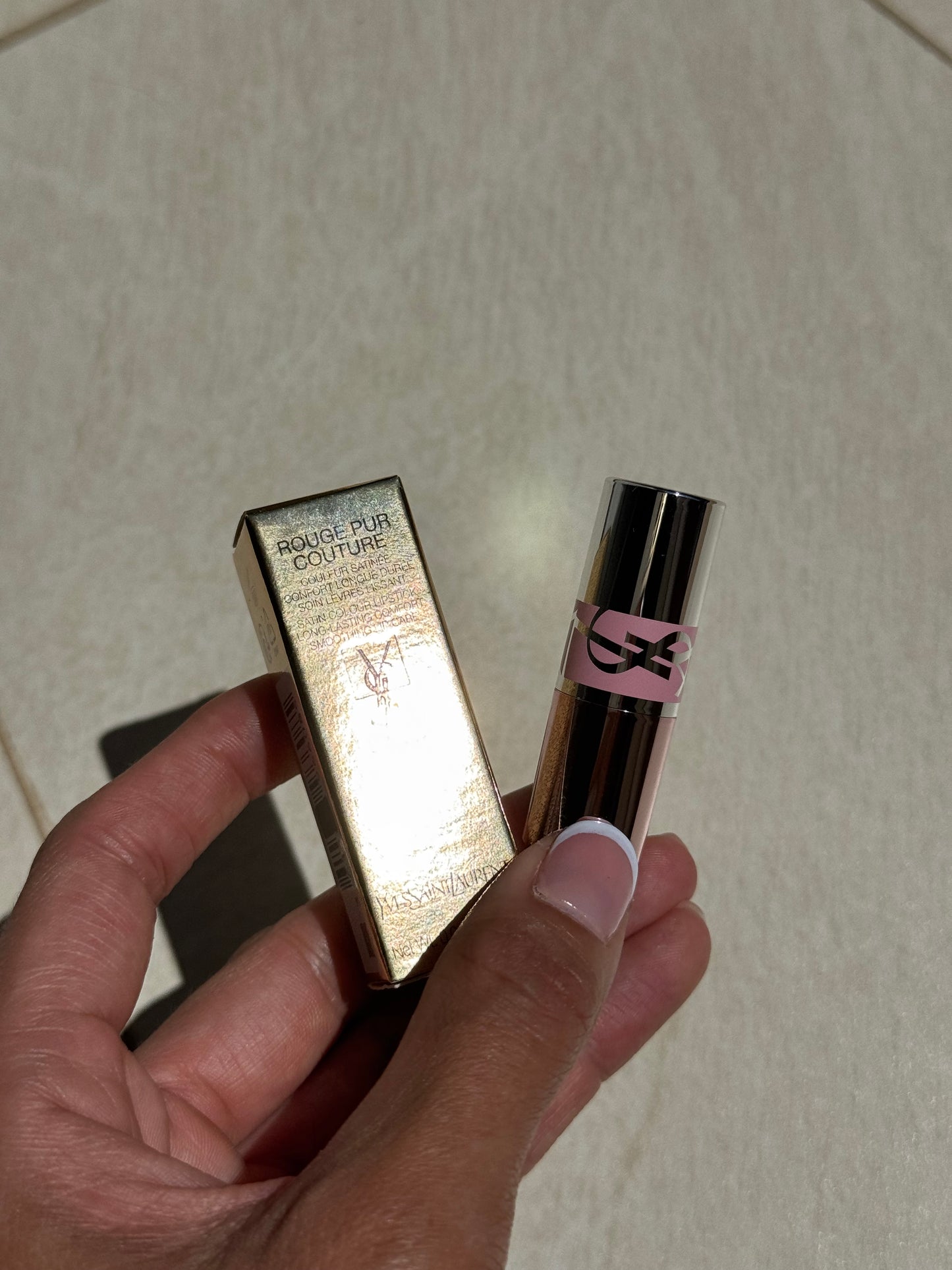 Yves Saint Laurent YSL Candy Glow Tinted Butter Balm Tono 1B Pink Sunrise