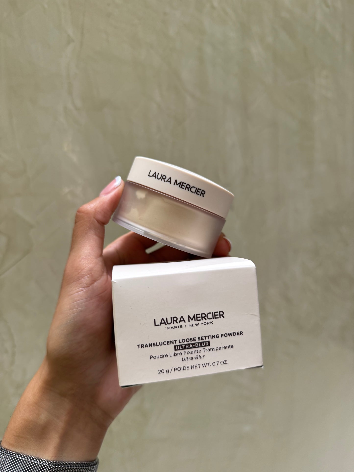 Laura Mercier Ultra-Blur Talc-Free Longwearing Translucent Loose Setting Powder- TRANSLUCENT