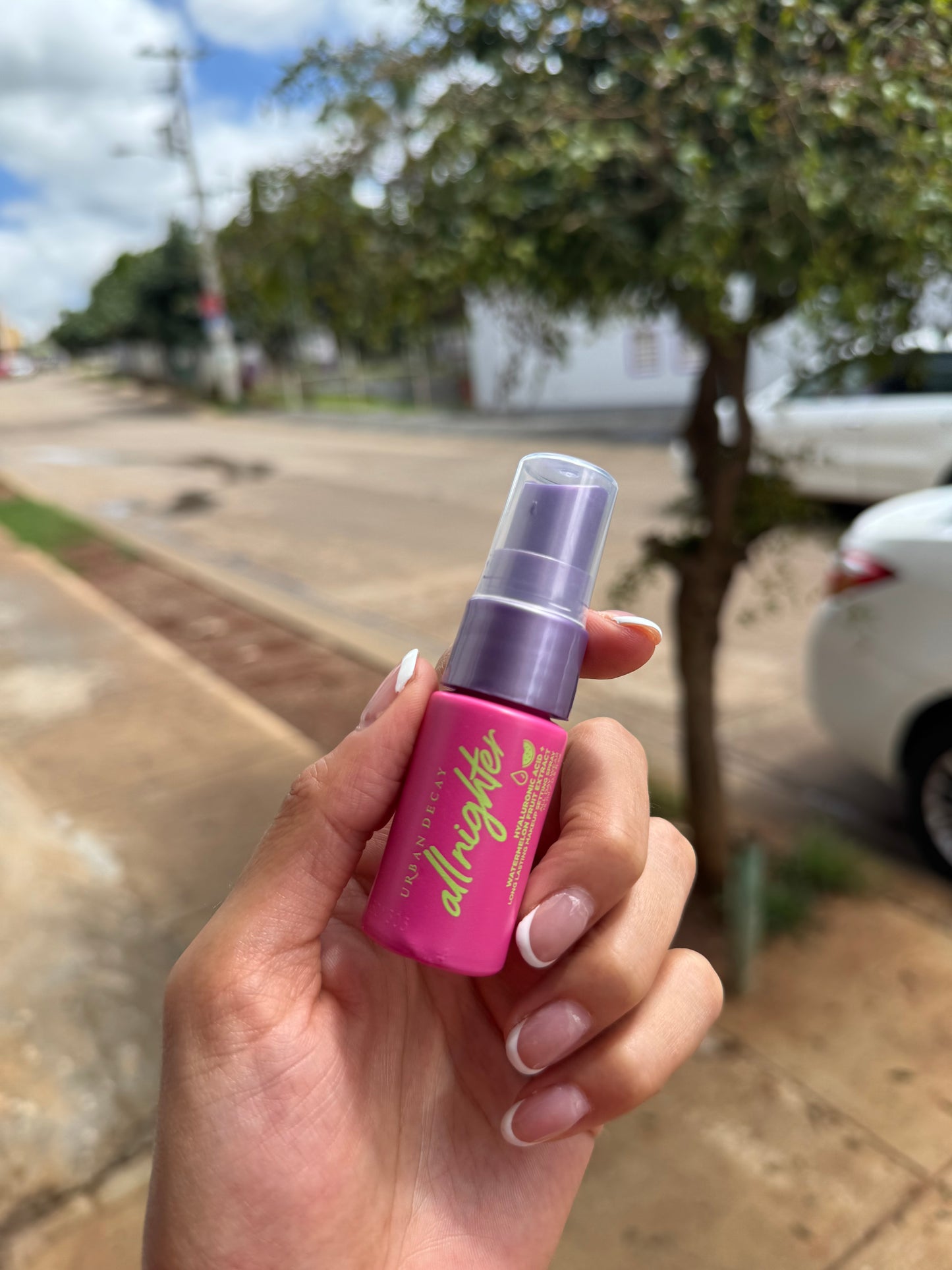 MINI Urban Decay
All Nighter Hydrating Hyaluronic Acid Dewy Setting Spray 15ml (sin caja)