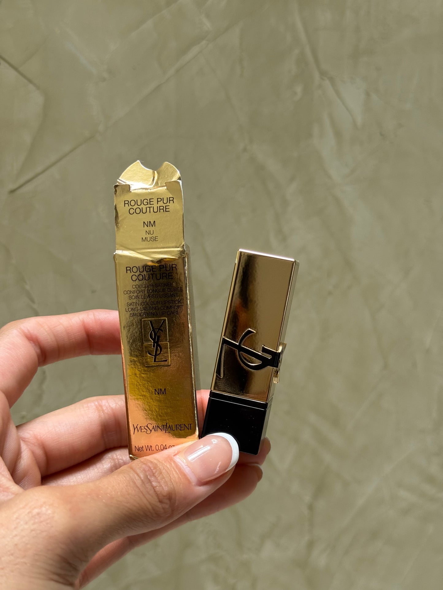 Mini Yves Saint Laurent Rouge Pur Couture Caring Satin Lipstick with Ceramides Tono- Nu Muse