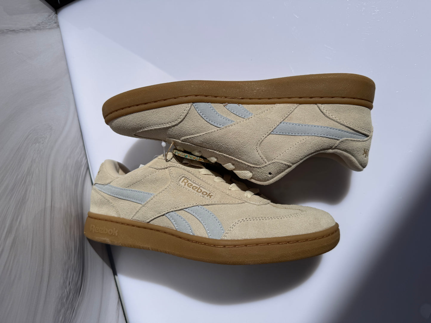 Tenis Reebok 25MX Beige con Azul