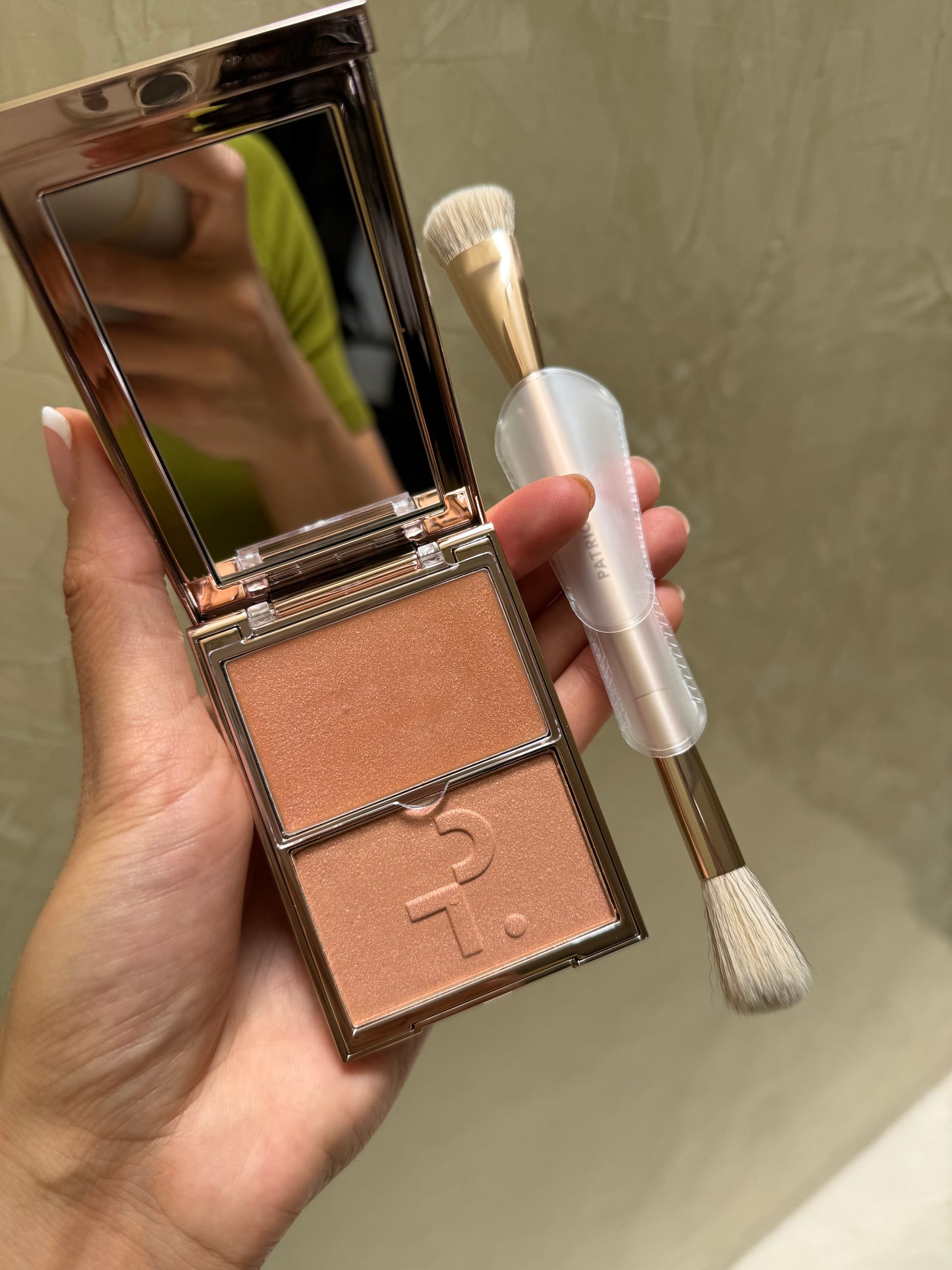 PATRICK TA Major Glow Crème & Powder Light Reflecting Translucent Highlighter Duo DADDY