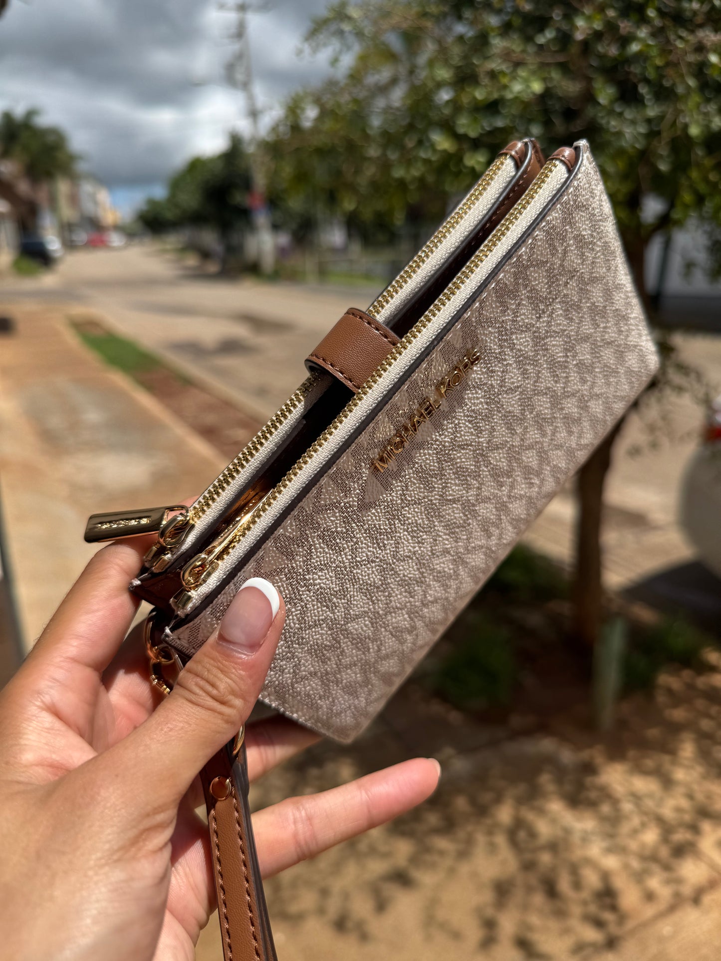 Phone Wallet Michael Kors Beige con Café