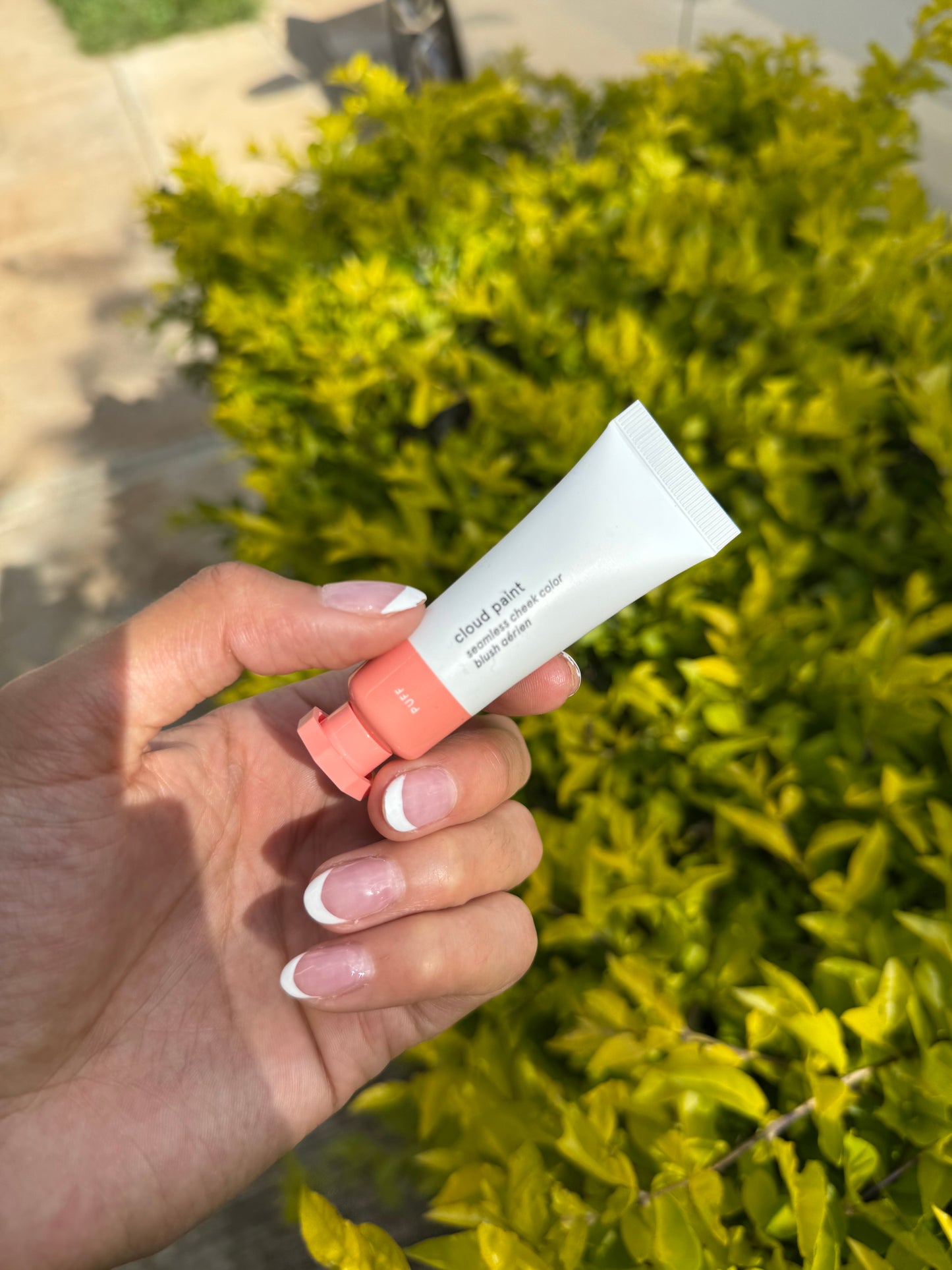 Cloud Paint Gel Cream Blush GLOSSIER- Tono PUFF