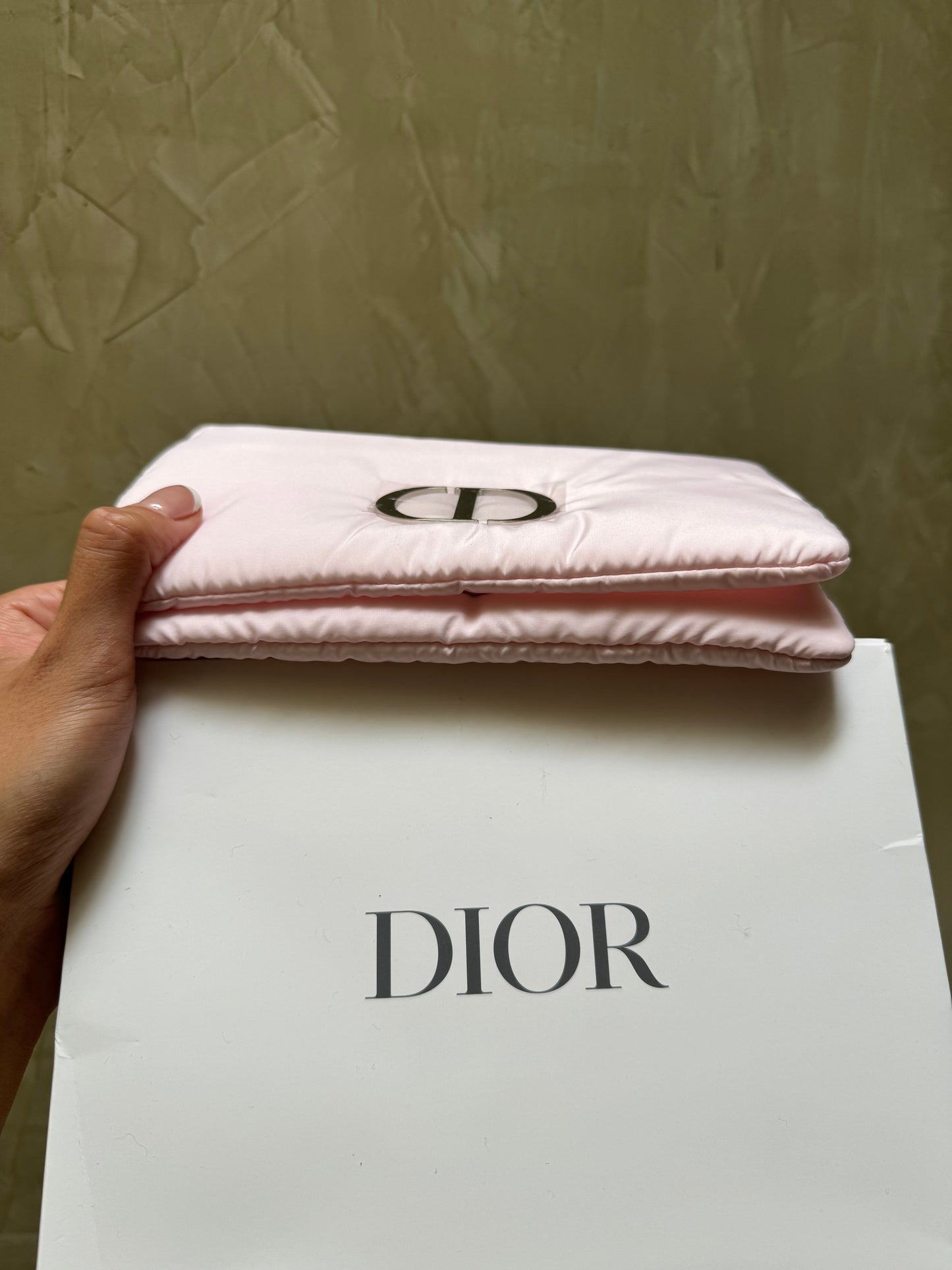 Cosmetiquera DIOR rosa Puffy