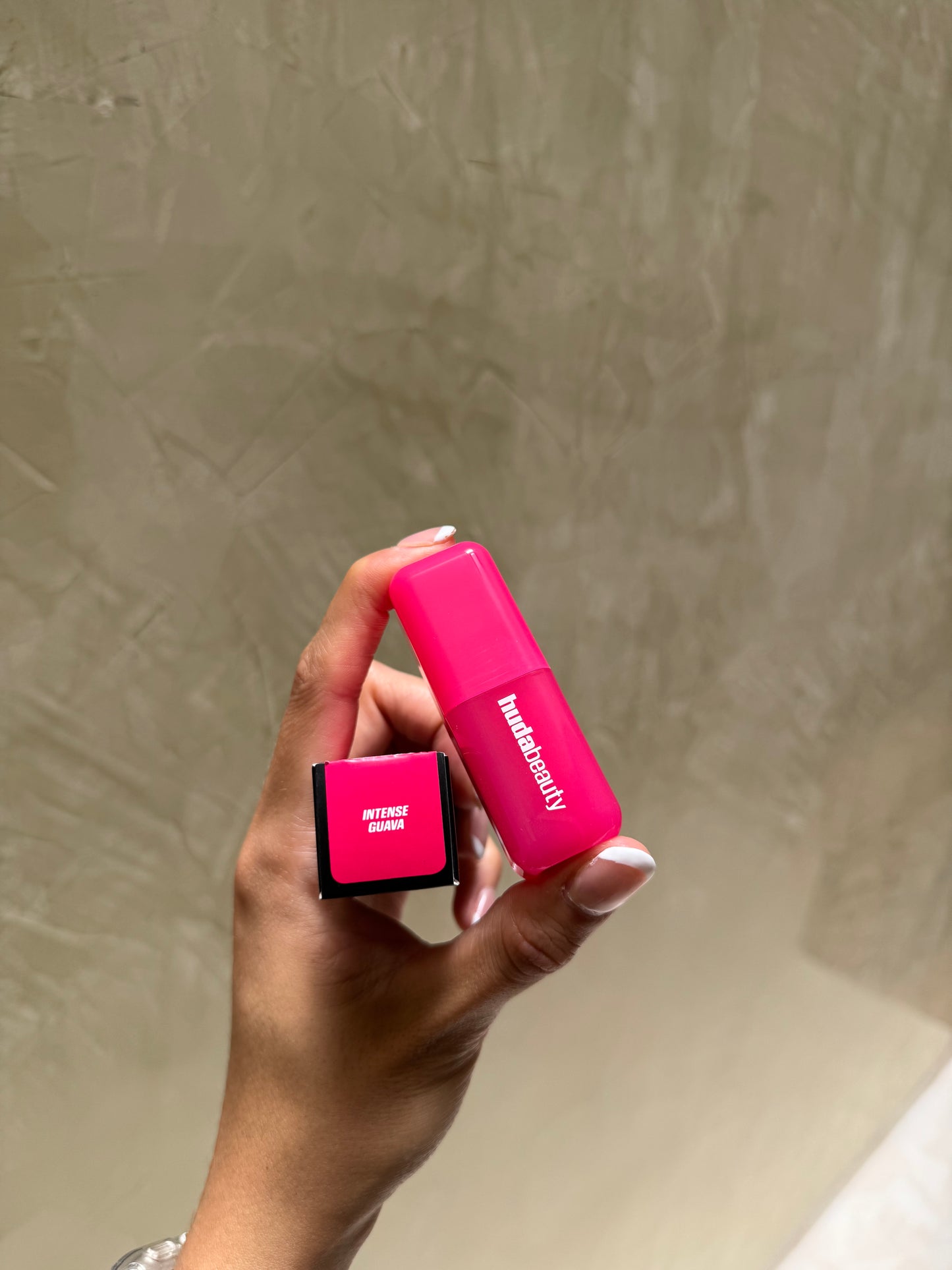 HUDA BEAUTY Blush Filter Soft Glow Liquid Blush SUNSET LYCHEE