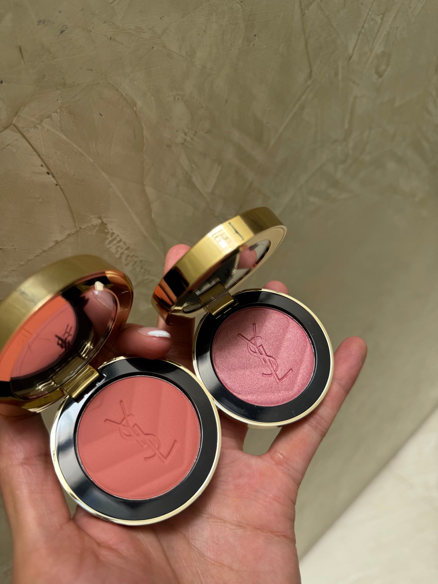 Yves Saint Laurent Make Me Blush 24H Buildable Powder Blush Tono- 37 PEACHY NUDE