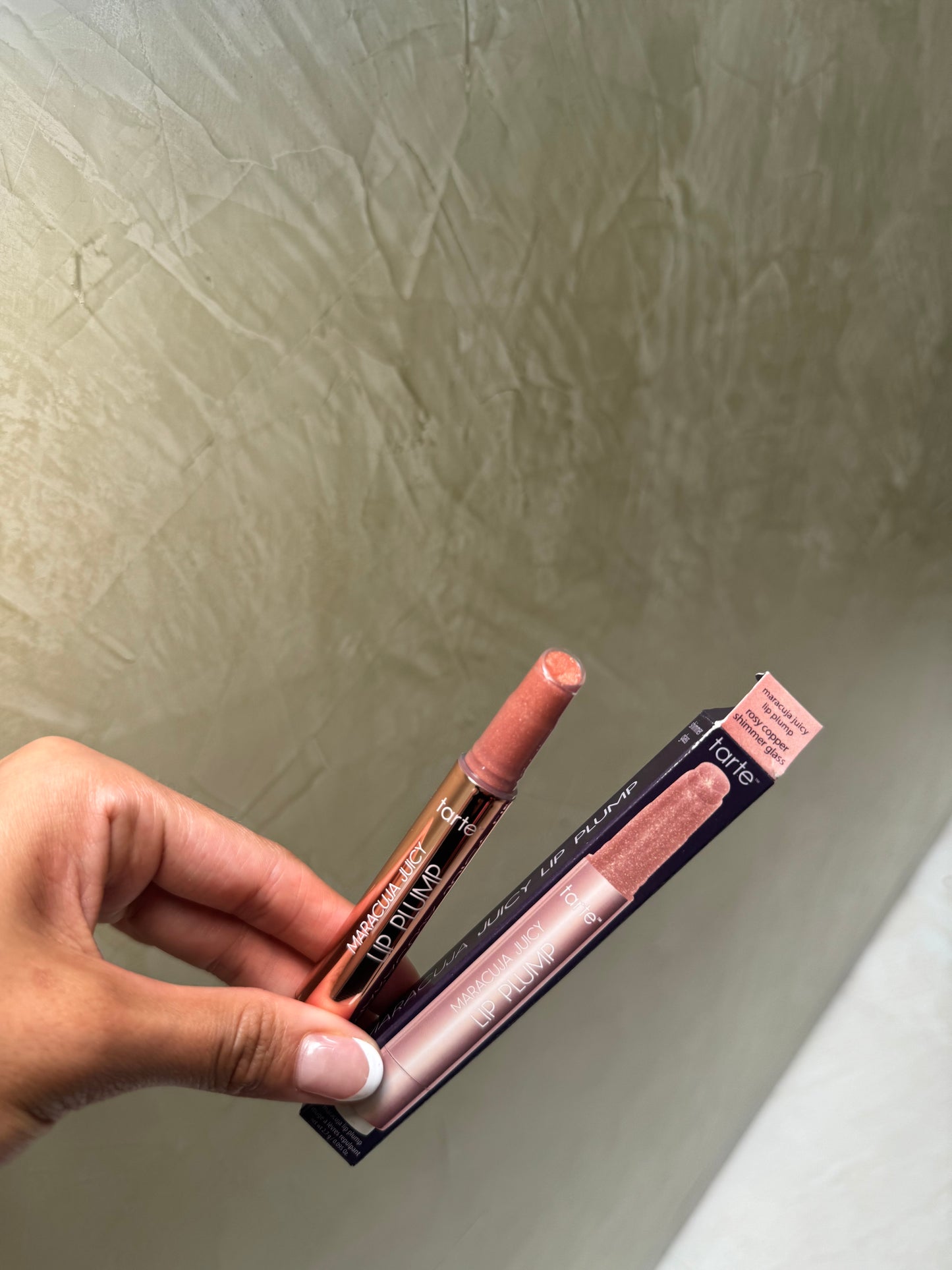 TARTE Maracuja Juicy Lip Plump Gloss- tono- ROSY COPPER