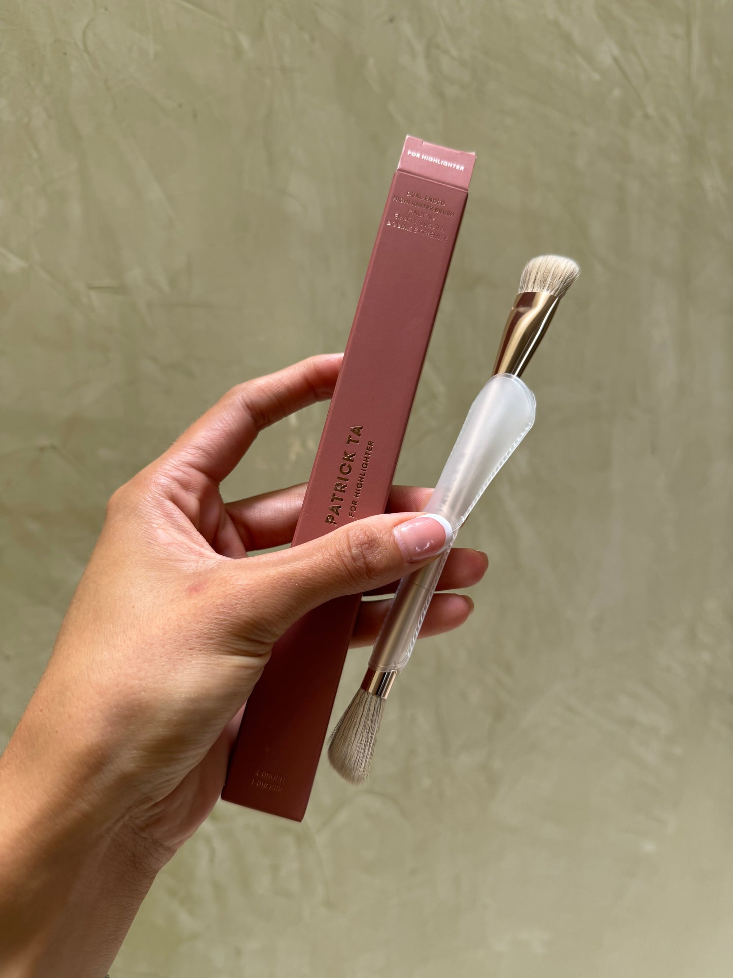 PATRICK TA Dual Ended Highlighter Brush