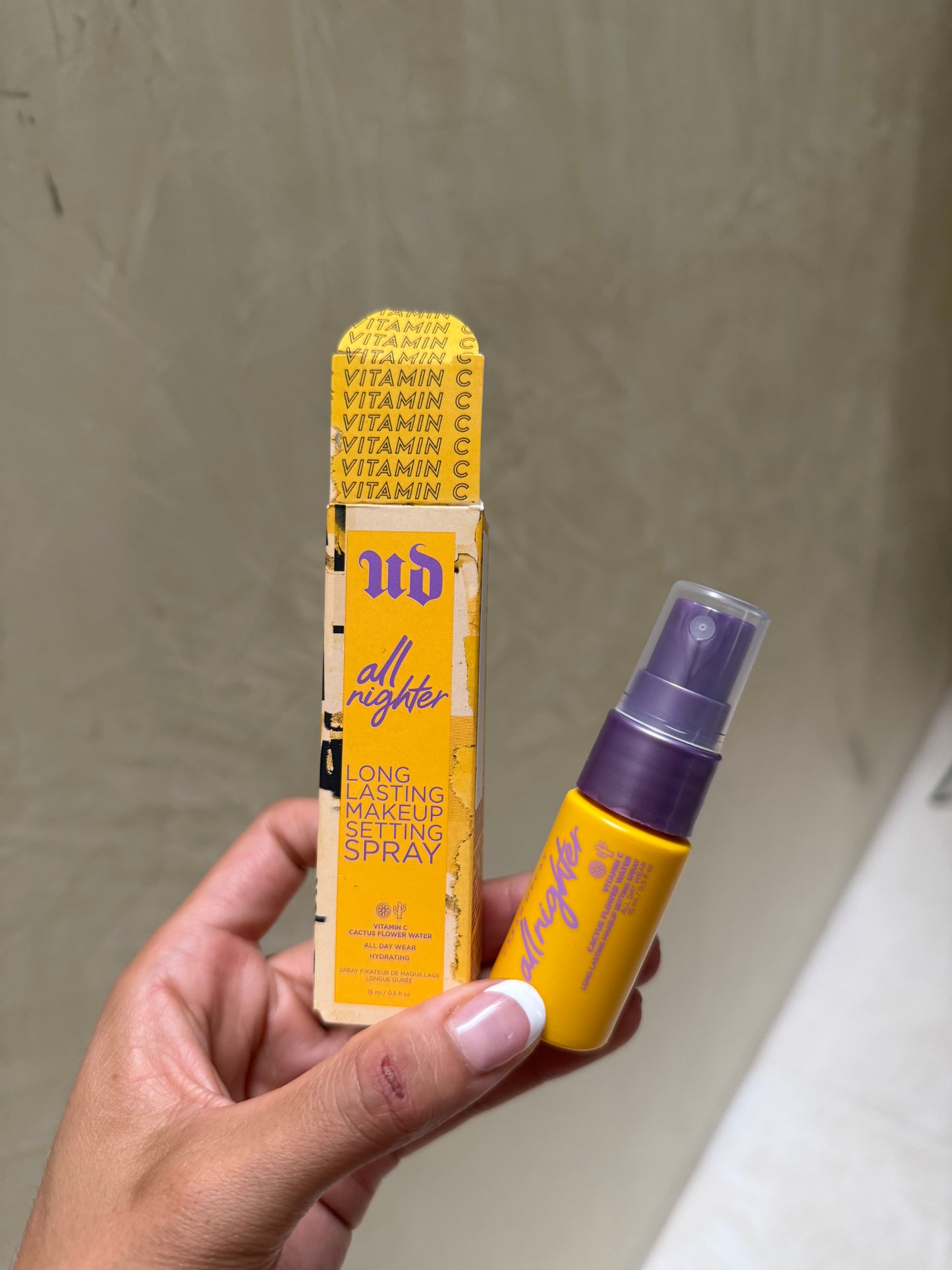 Mini Urban Decay All Nighter Vitamin C Hydrating Setting Spray 15ml