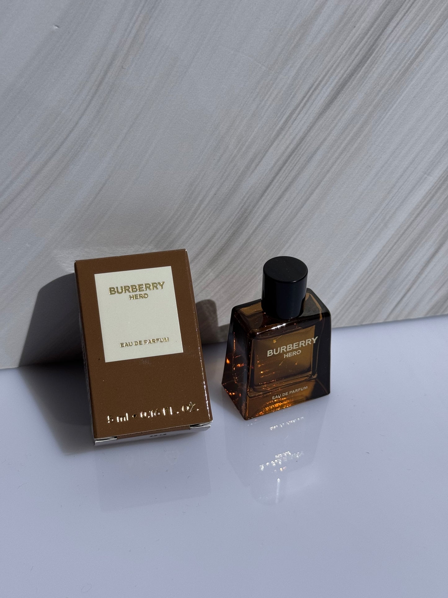 Mini Burberry HERO Eau de Parfum 5ml para Hombre