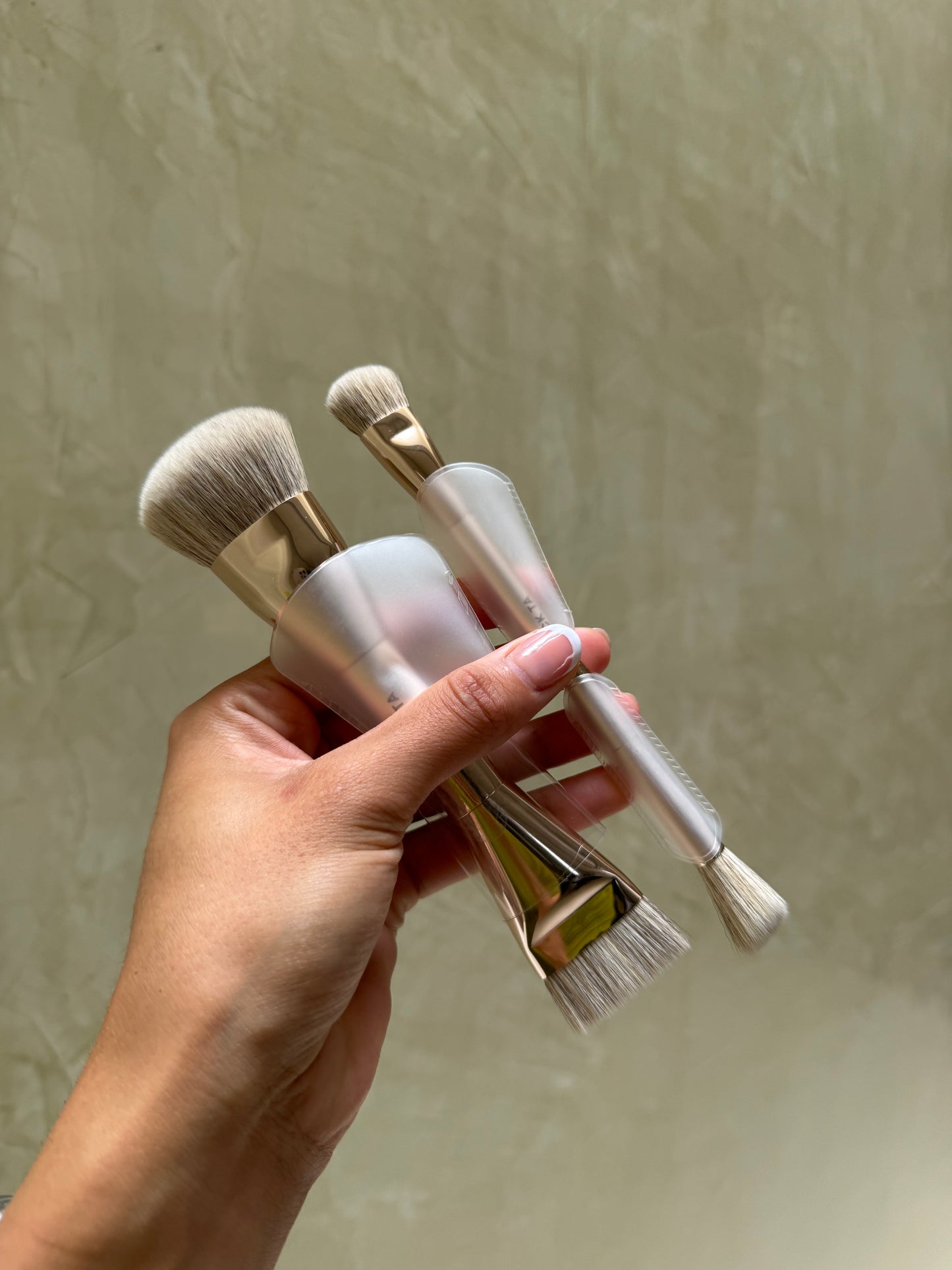 PATRICK TA Dual Ended Highlighter Brush