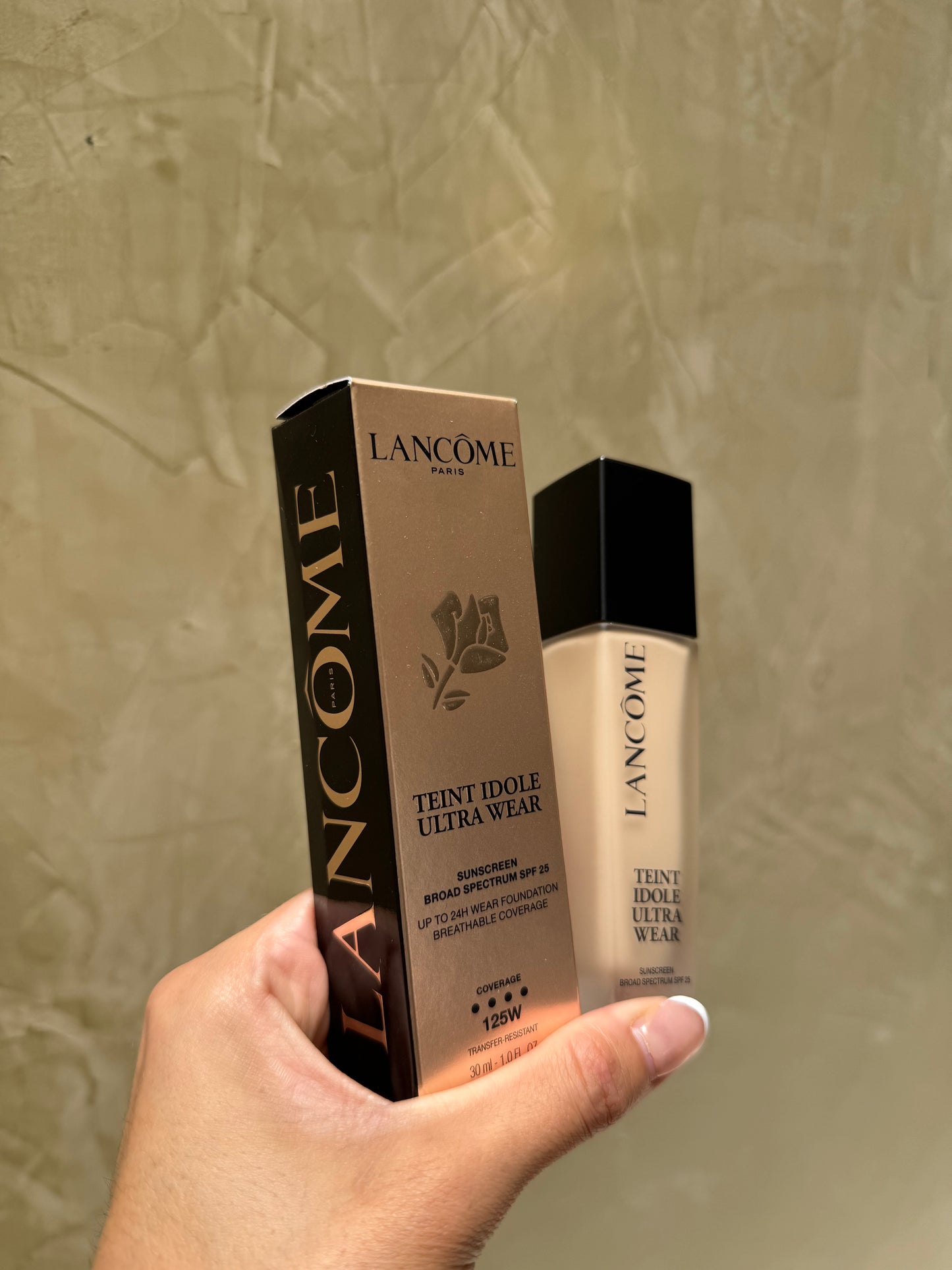 Lancôme Teint Idole Ultra 24H Long Wear Matte Foundation with Hyaluronic Acid & Vitamin E tono-125W