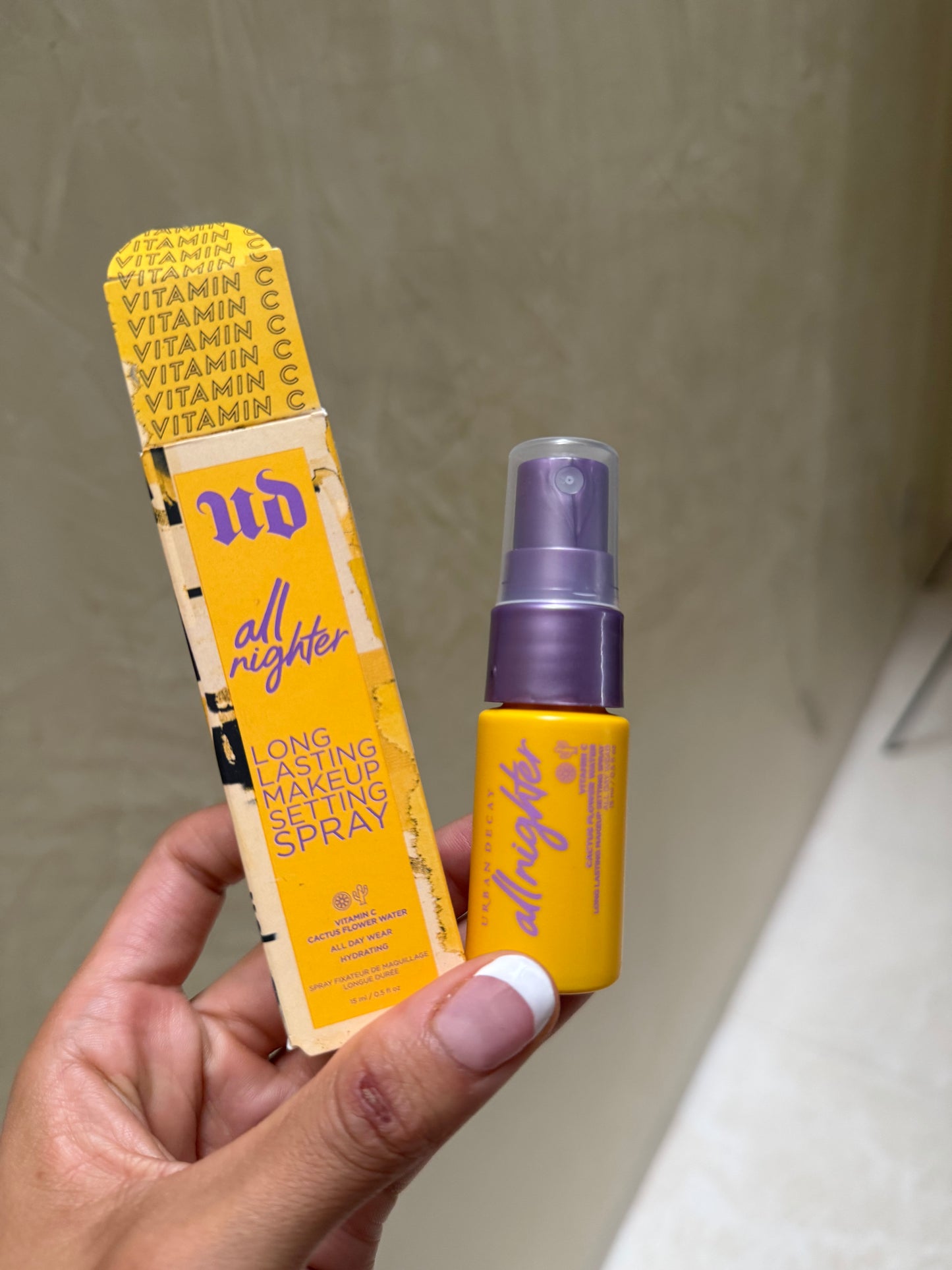 Mini Urban Decay All Nighter Vitamin C Hydrating Setting Spray 15ml