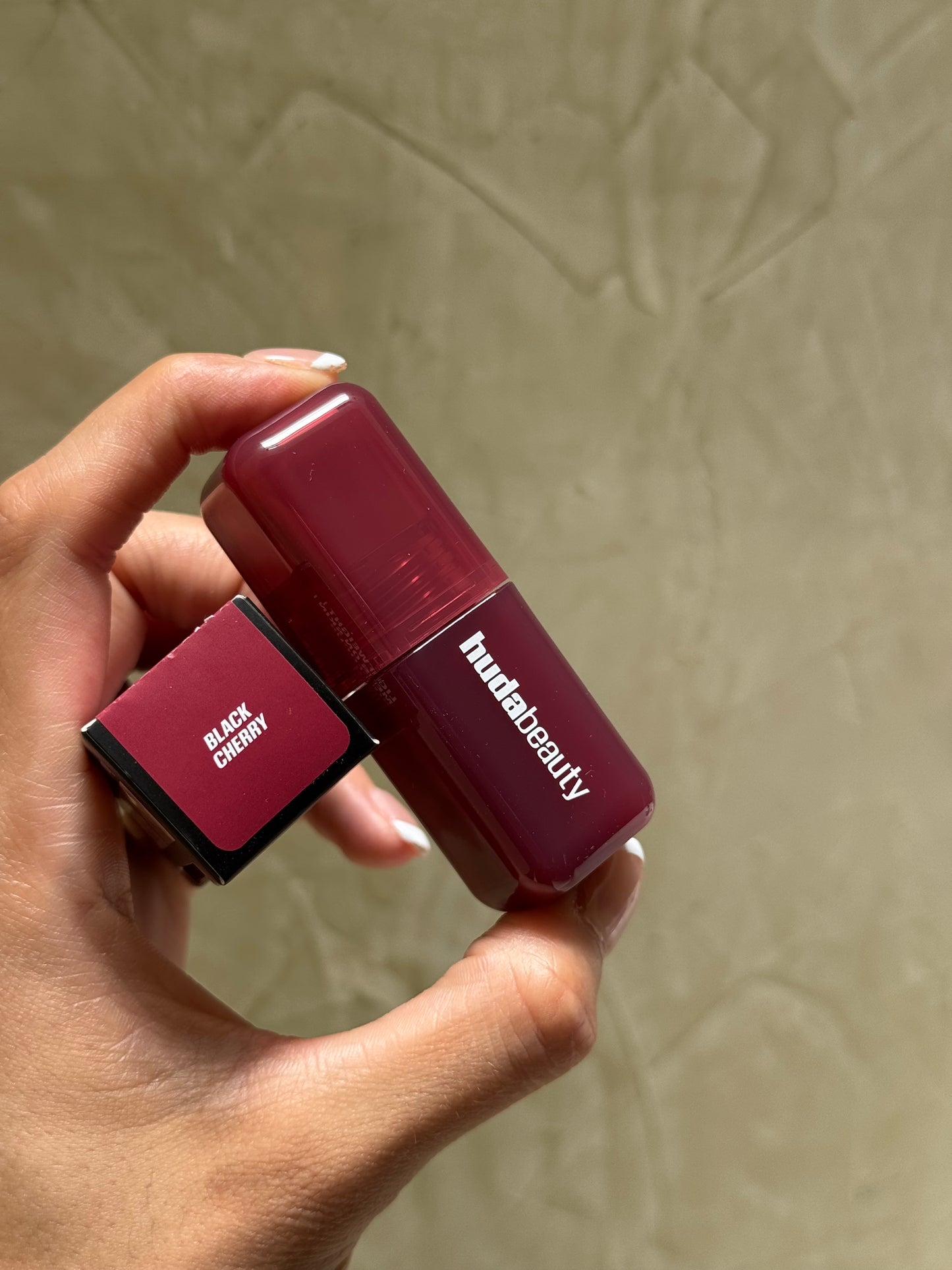 HUDA BEAUTY Blush Filter Soft Glow Liquid Blush SUNSET LYCHEE