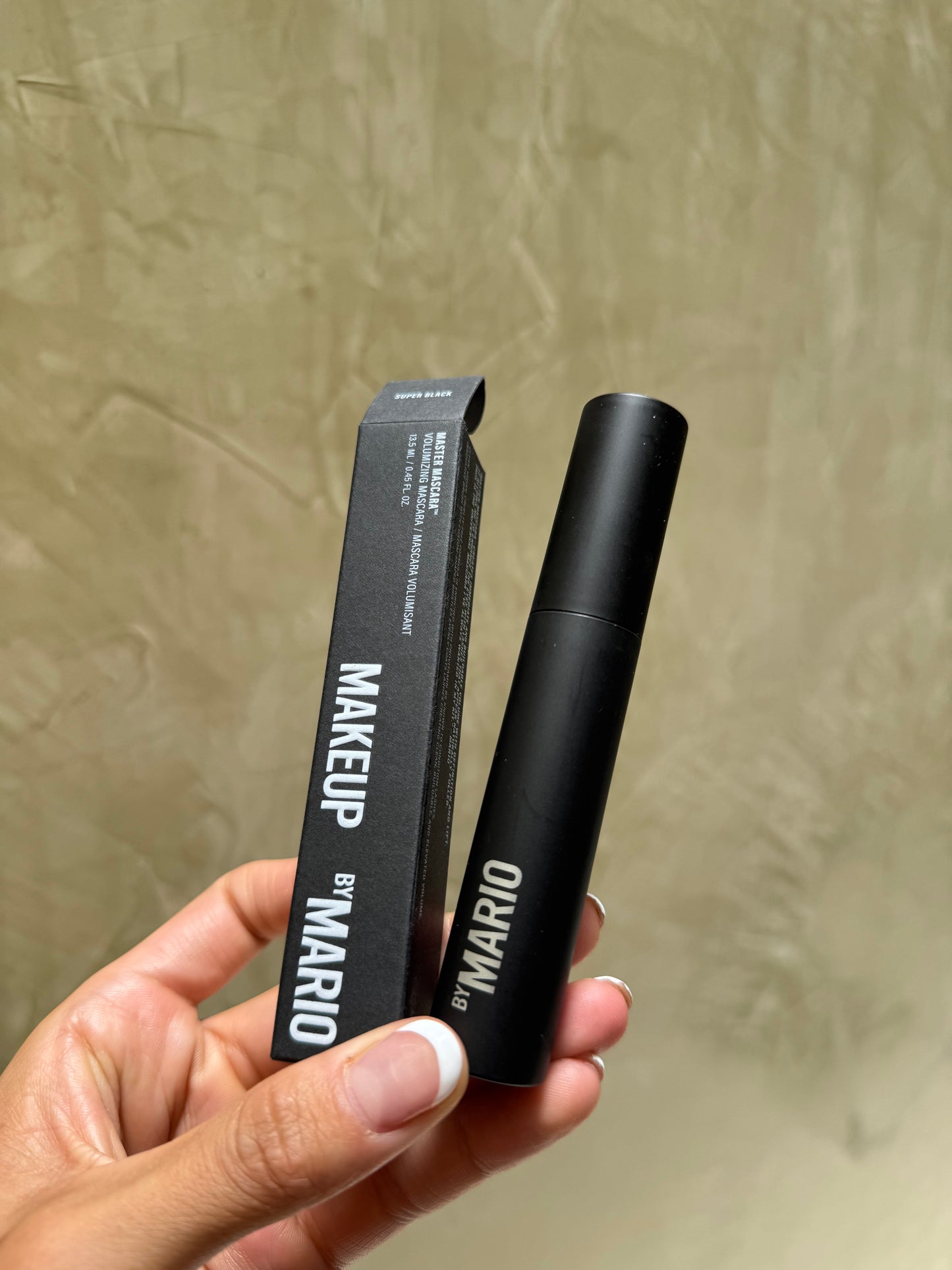 MAKEUP BY MARIO Master Mascara™ Volumizing & Lift SUPER BLACK