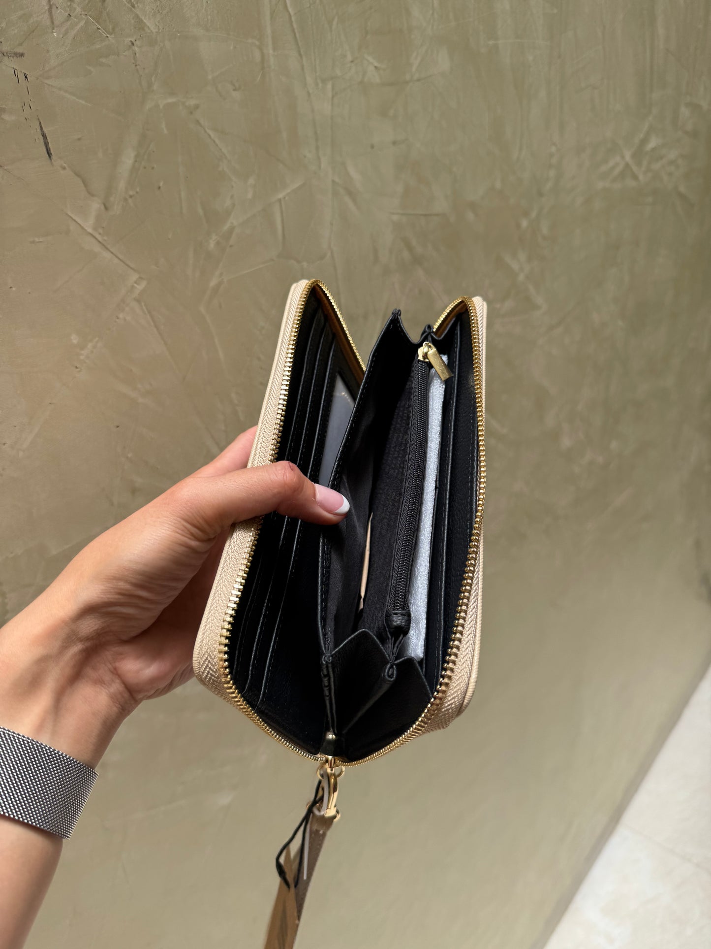 Cartera Steve Madden Beige