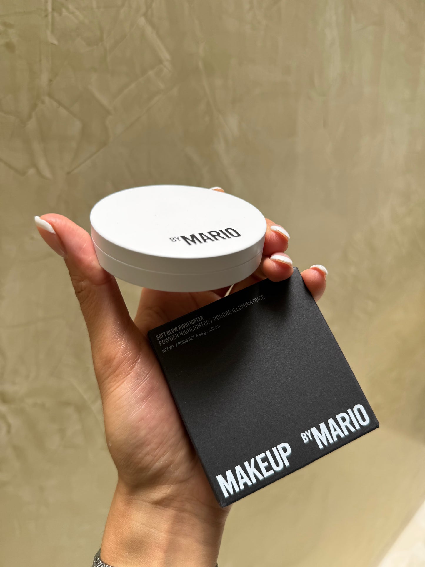 MAKEUP BY MARIO Soft Glow Highlighter Tono- GOLDEN