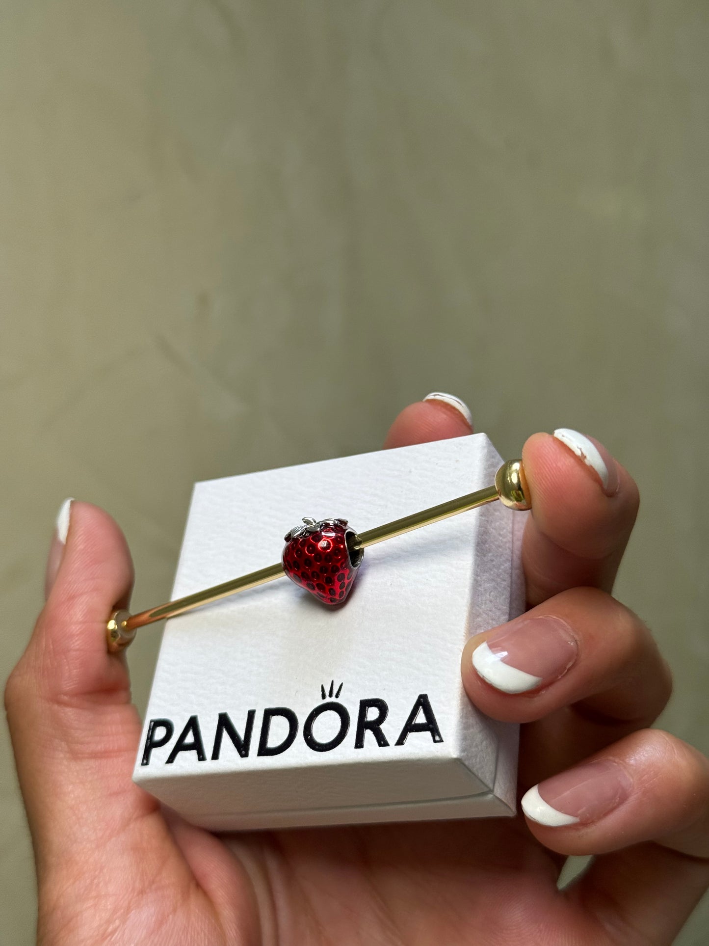 Charm Strawberry PANDORA fresa