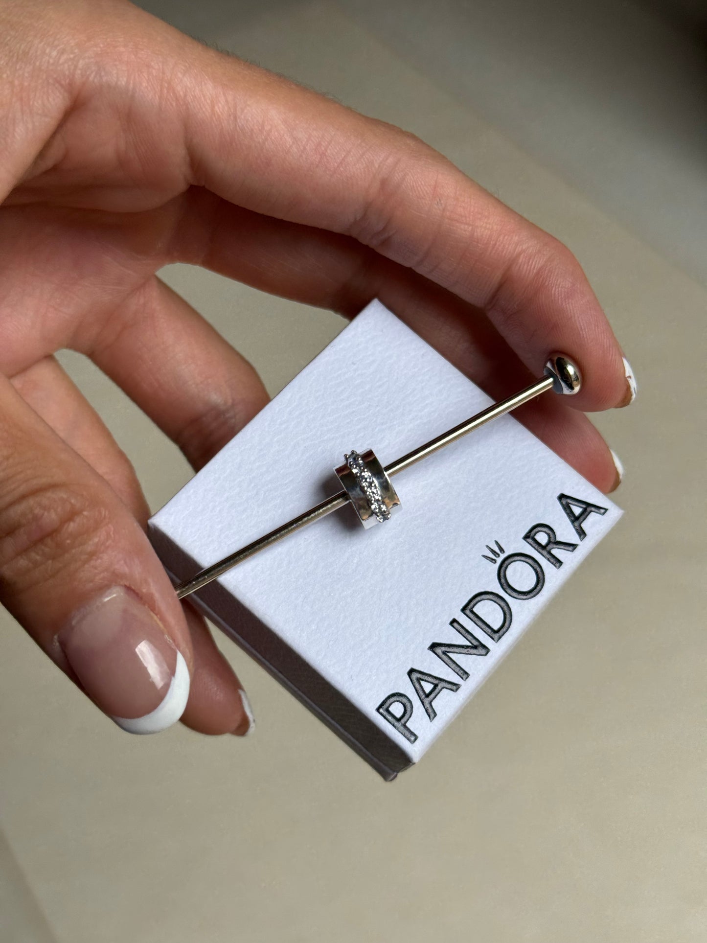 Clip Fila Transparente Pandora España