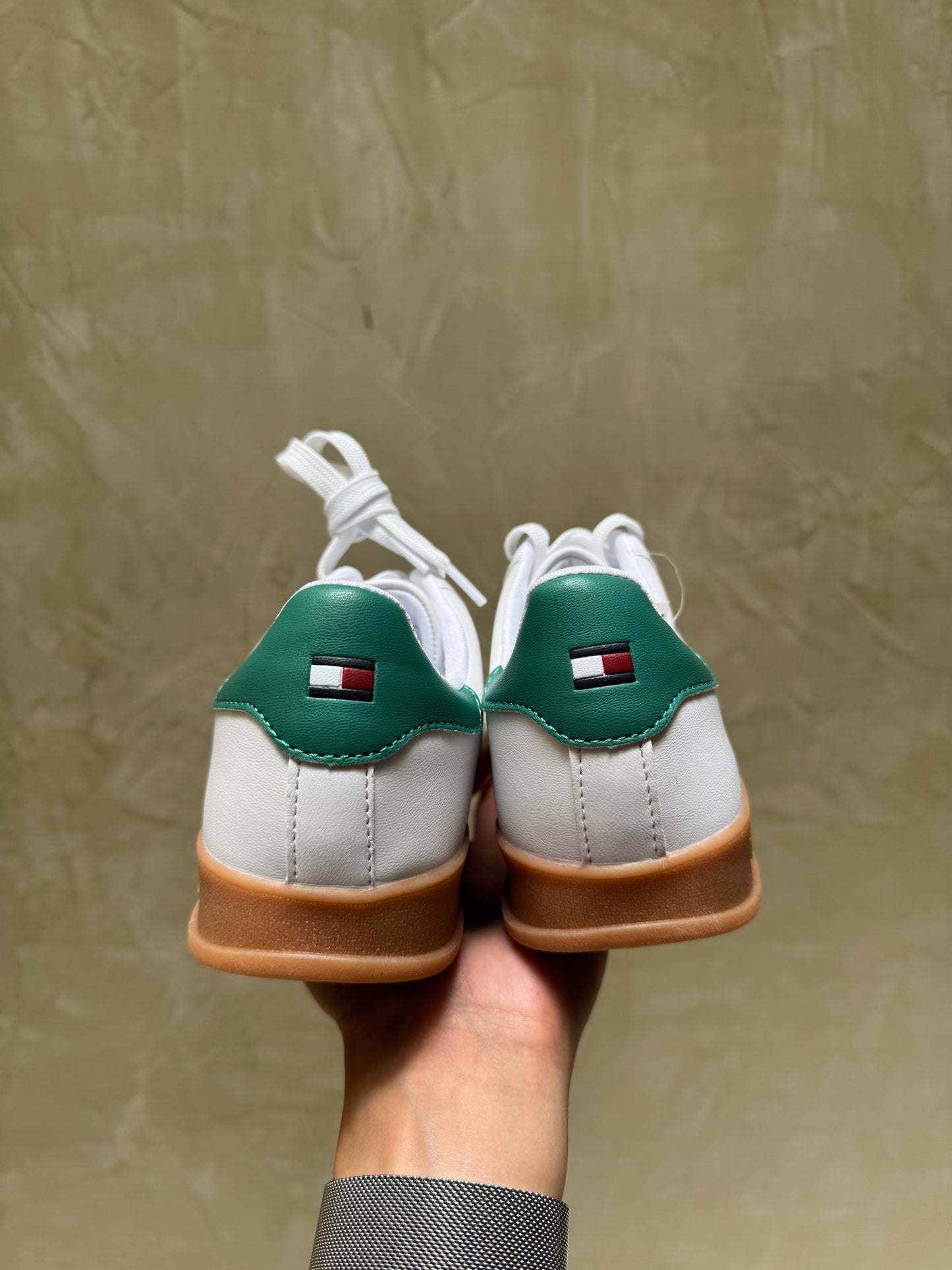 Tenis Tommy Hilfiger Talla 25MX (sin caja)