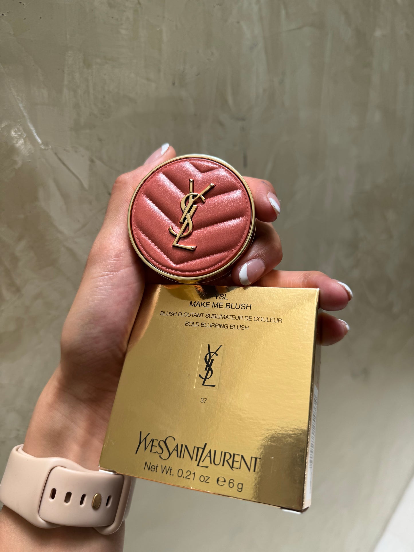 Yves Saint Laurent Make Me Blush 24H Buildable Powder Blush Tono- 37 PEACHY NUDE