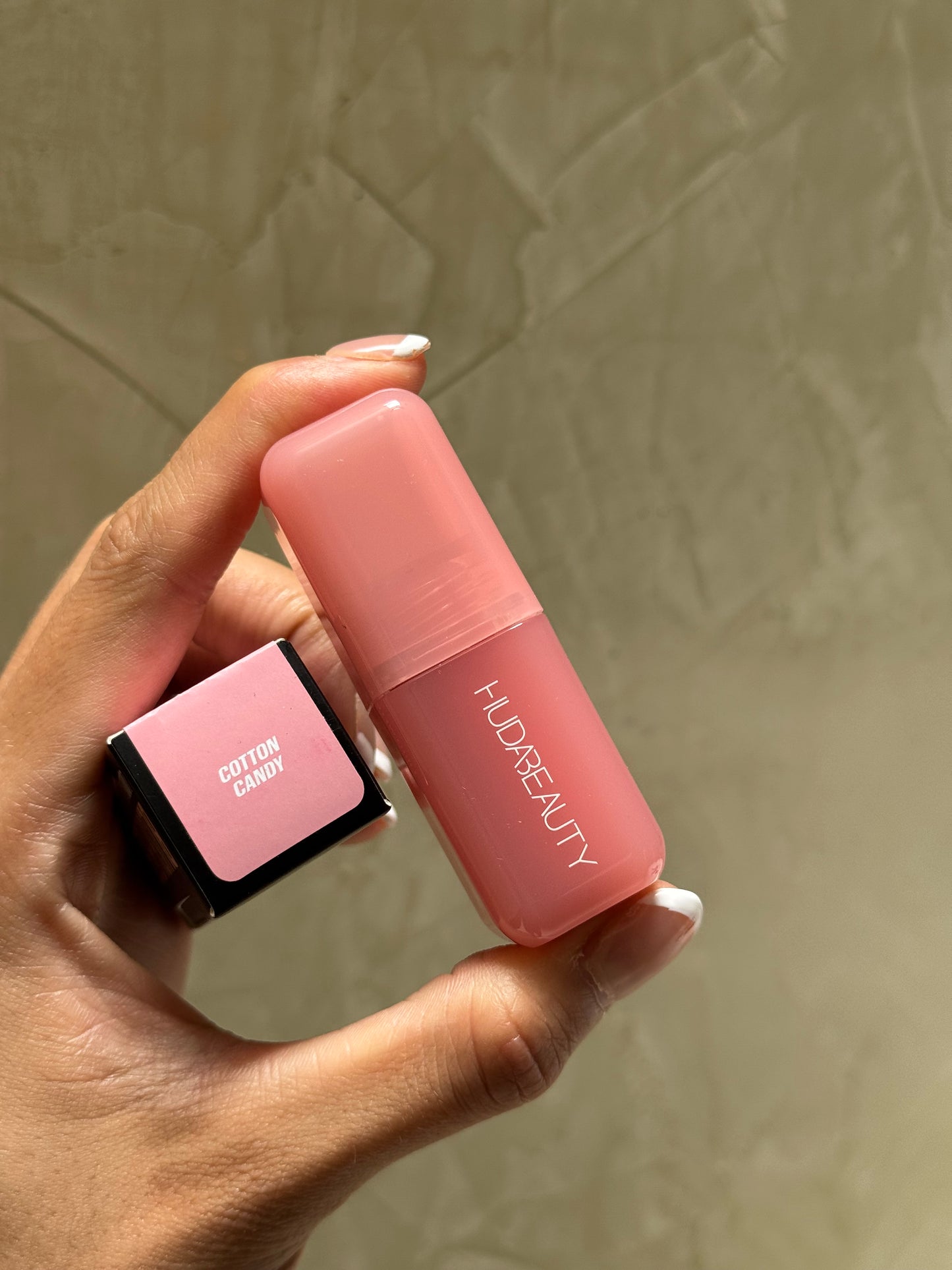 HUDA BEAUTY Blush Filter Soft Glow Liquid Blush SUNSET LYCHEE