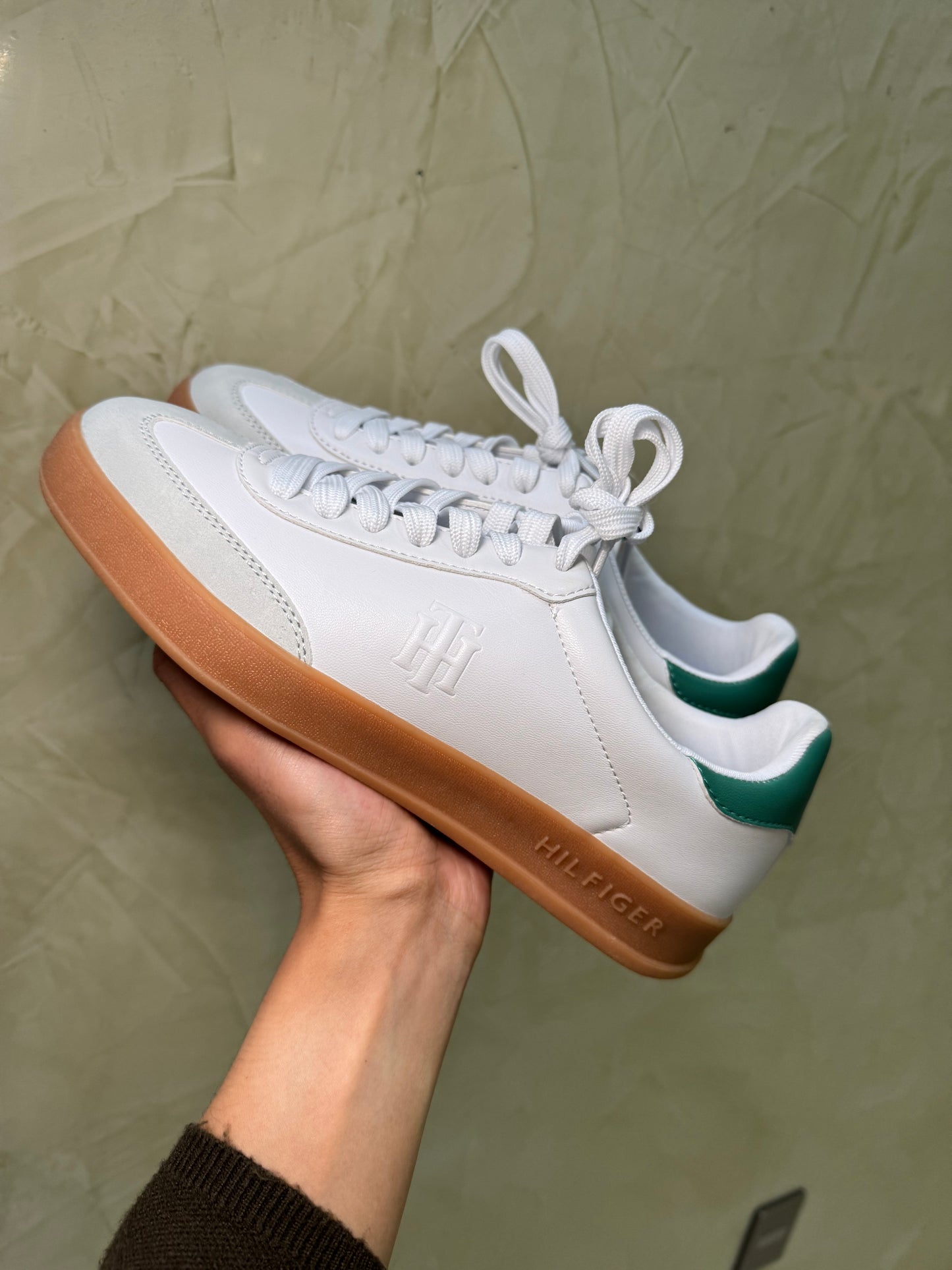 Tenis Tommy Hilfiger Talla 25MX (sin caja)