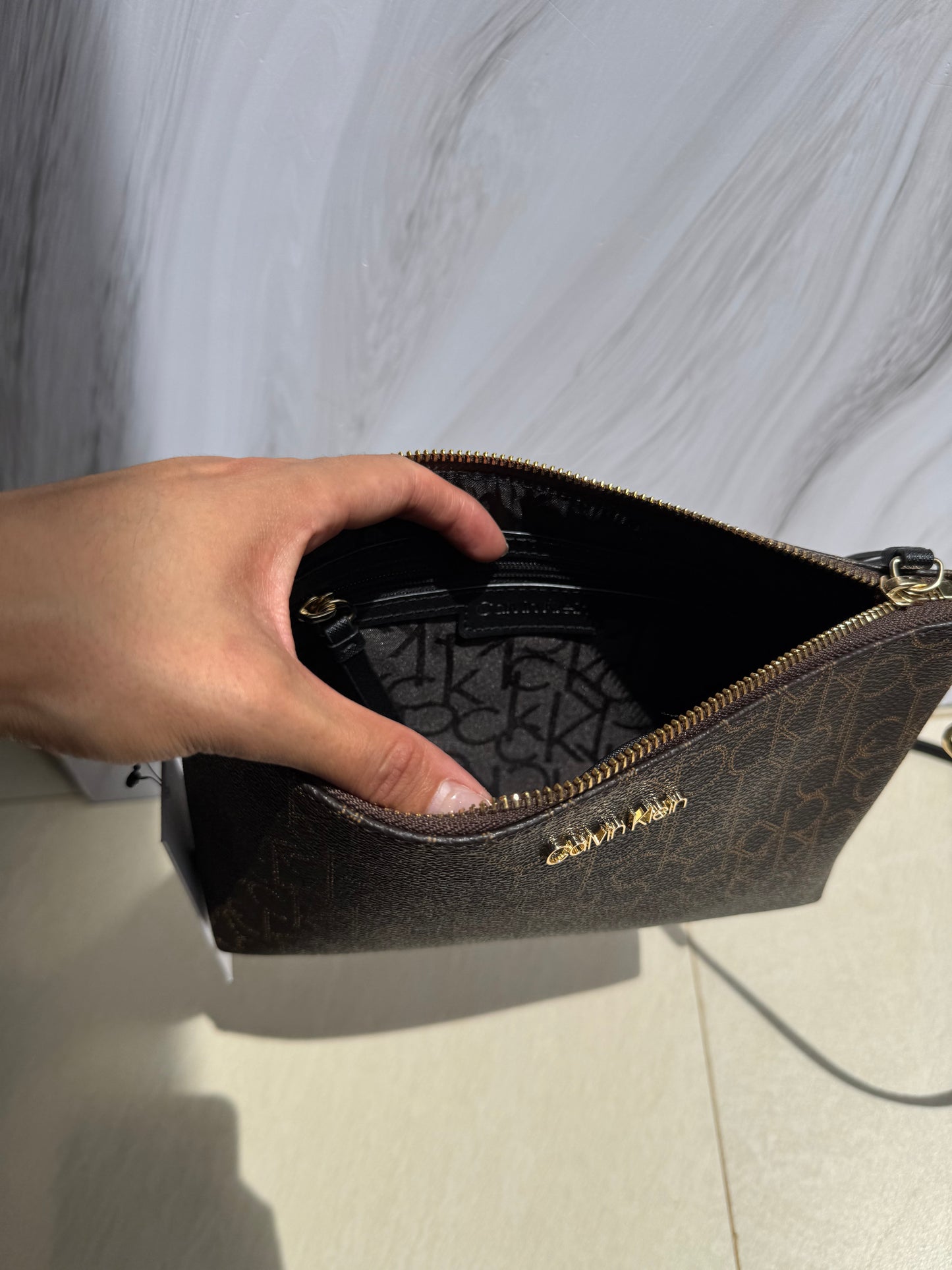 Crossbody Calvin Klein Cafe con Logo