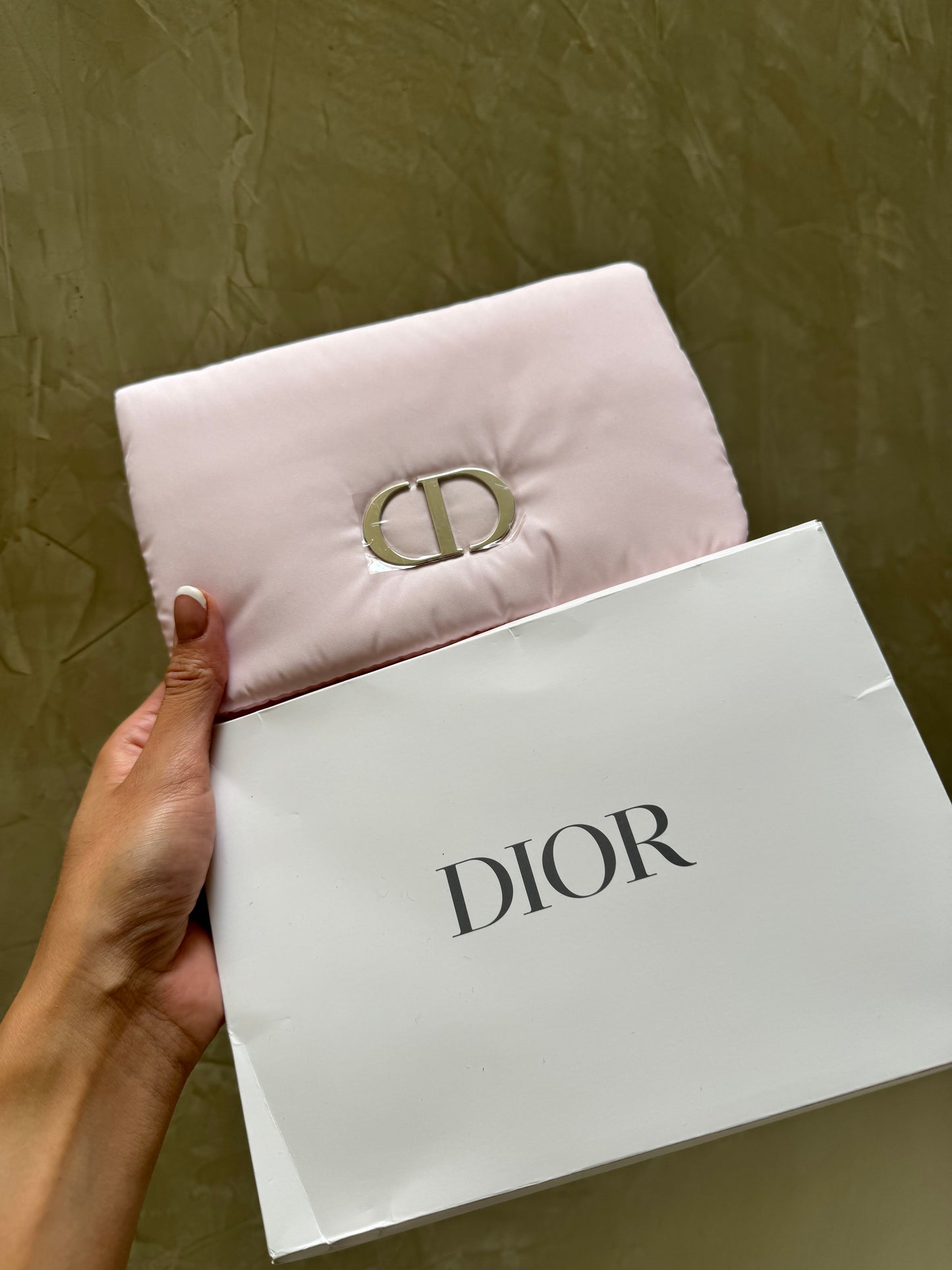 Cosmetiquera DIOR rosa Puffy